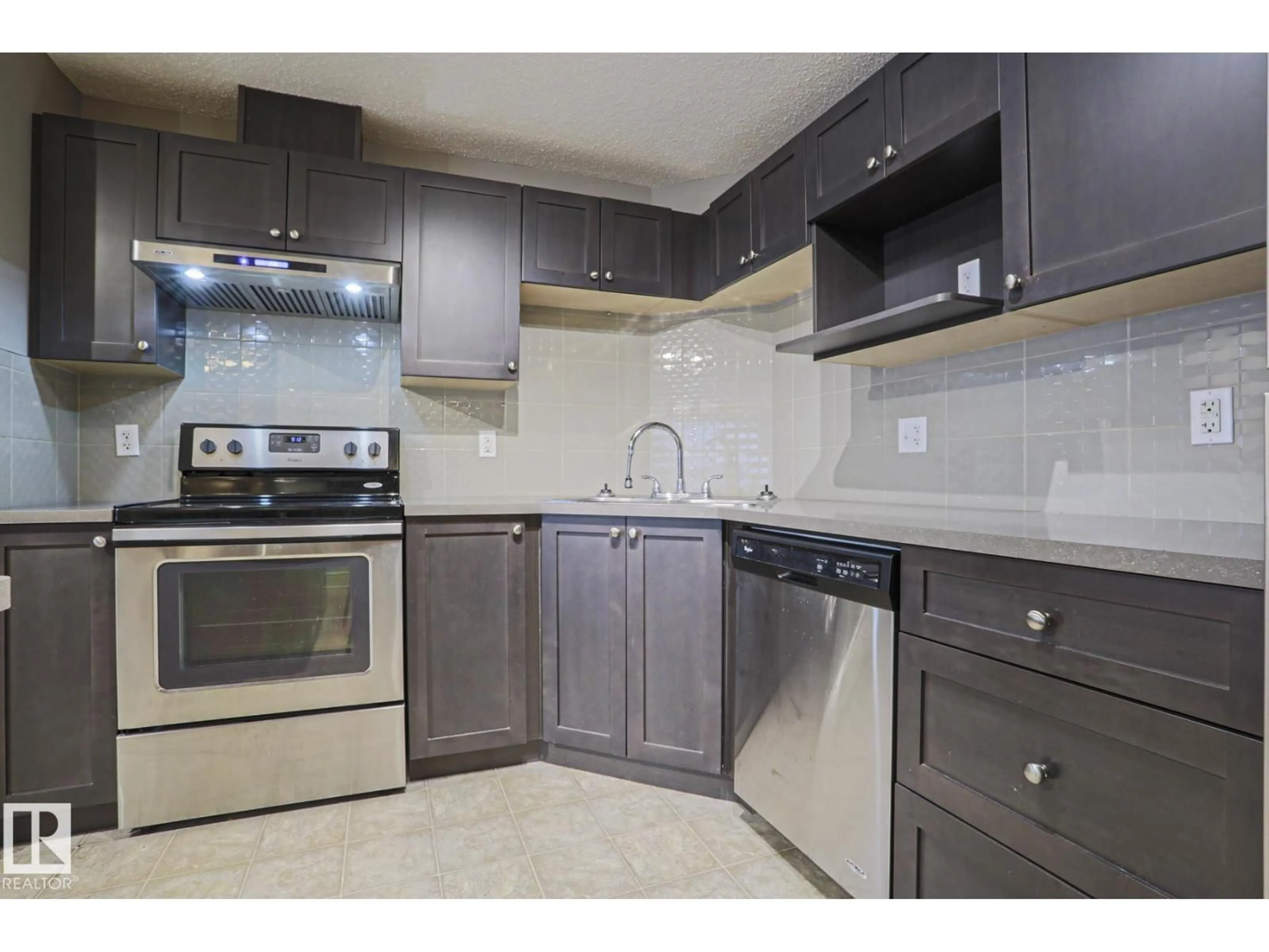 Unknown for #201 - 1520 HAMMOND GATE GA, Edmonton Alberta T6M0J4