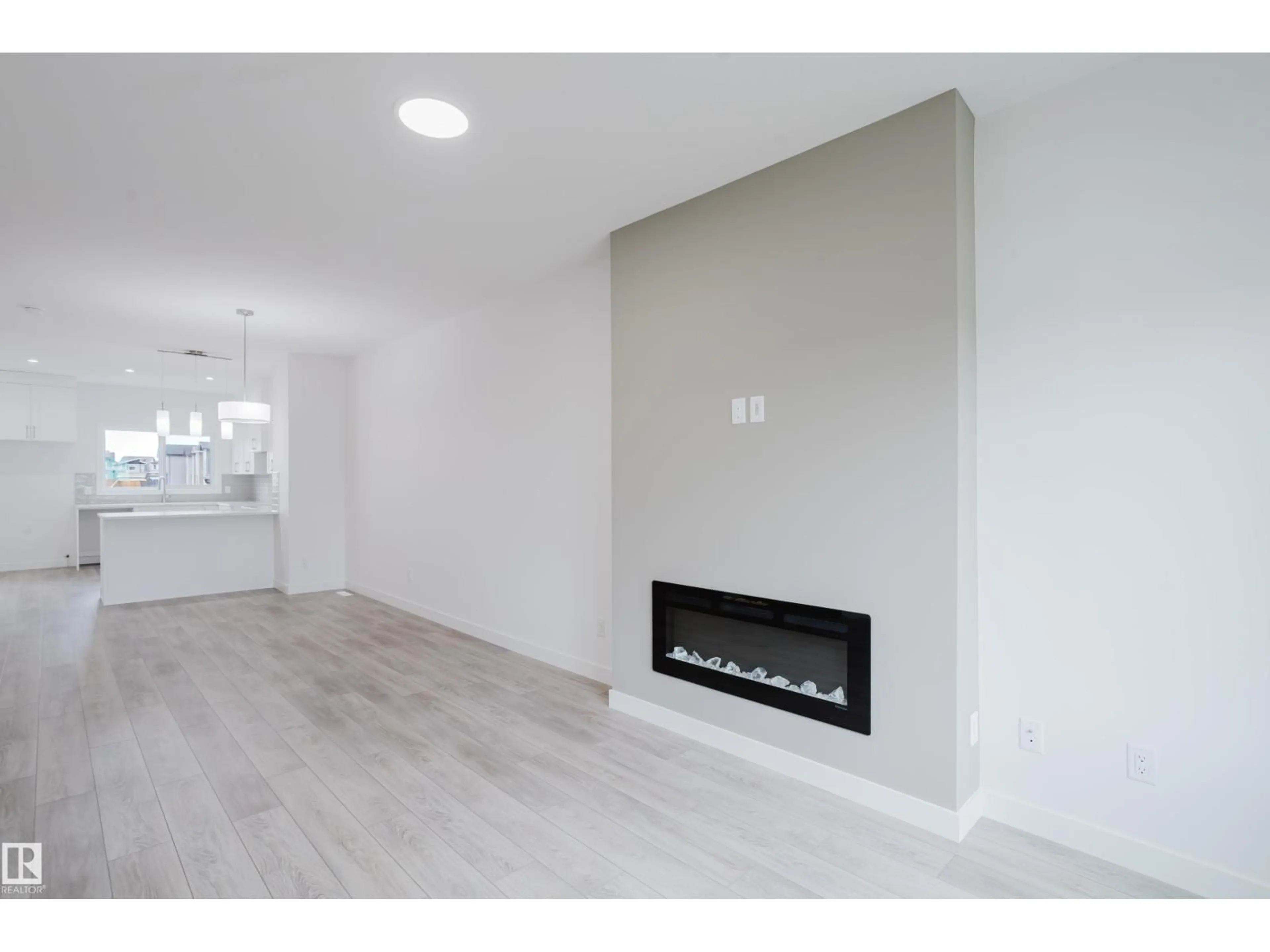 Unknown for 772 MATTSON DR, Edmonton Alberta T6X3J2