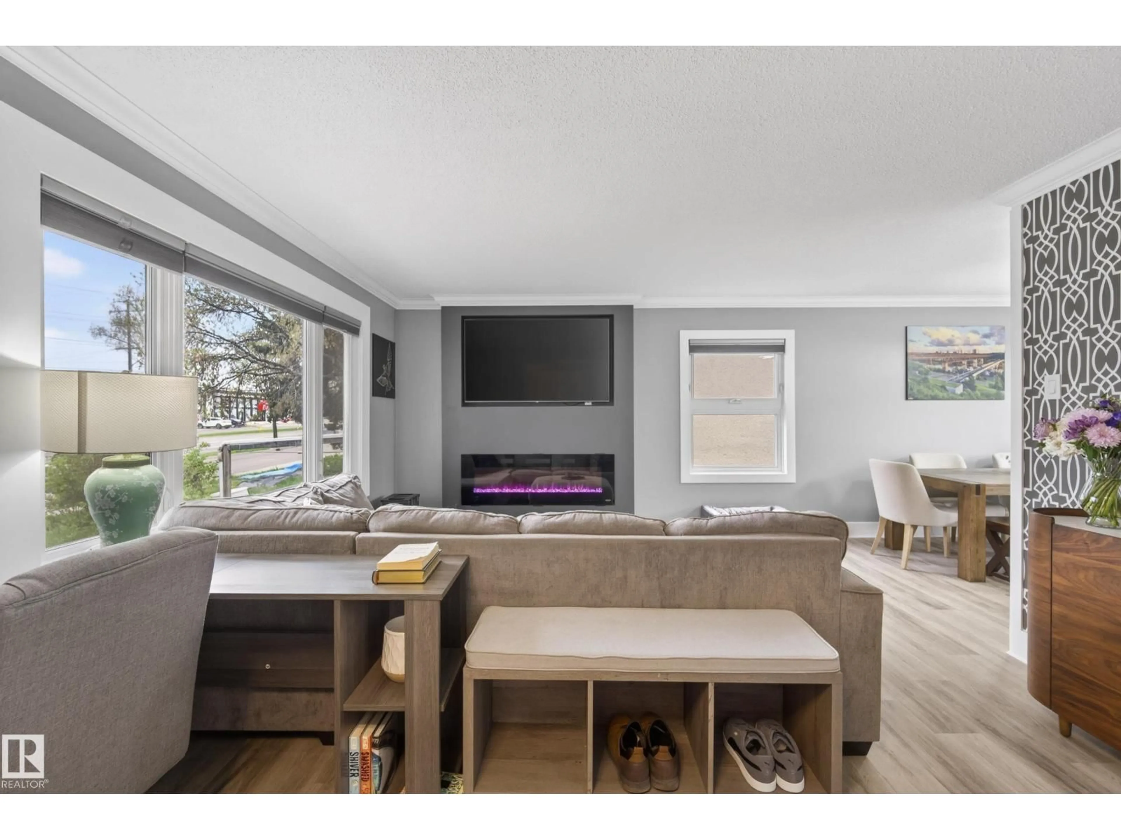 Unknown for 9344 63 AV, Edmonton Alberta T6E0G4