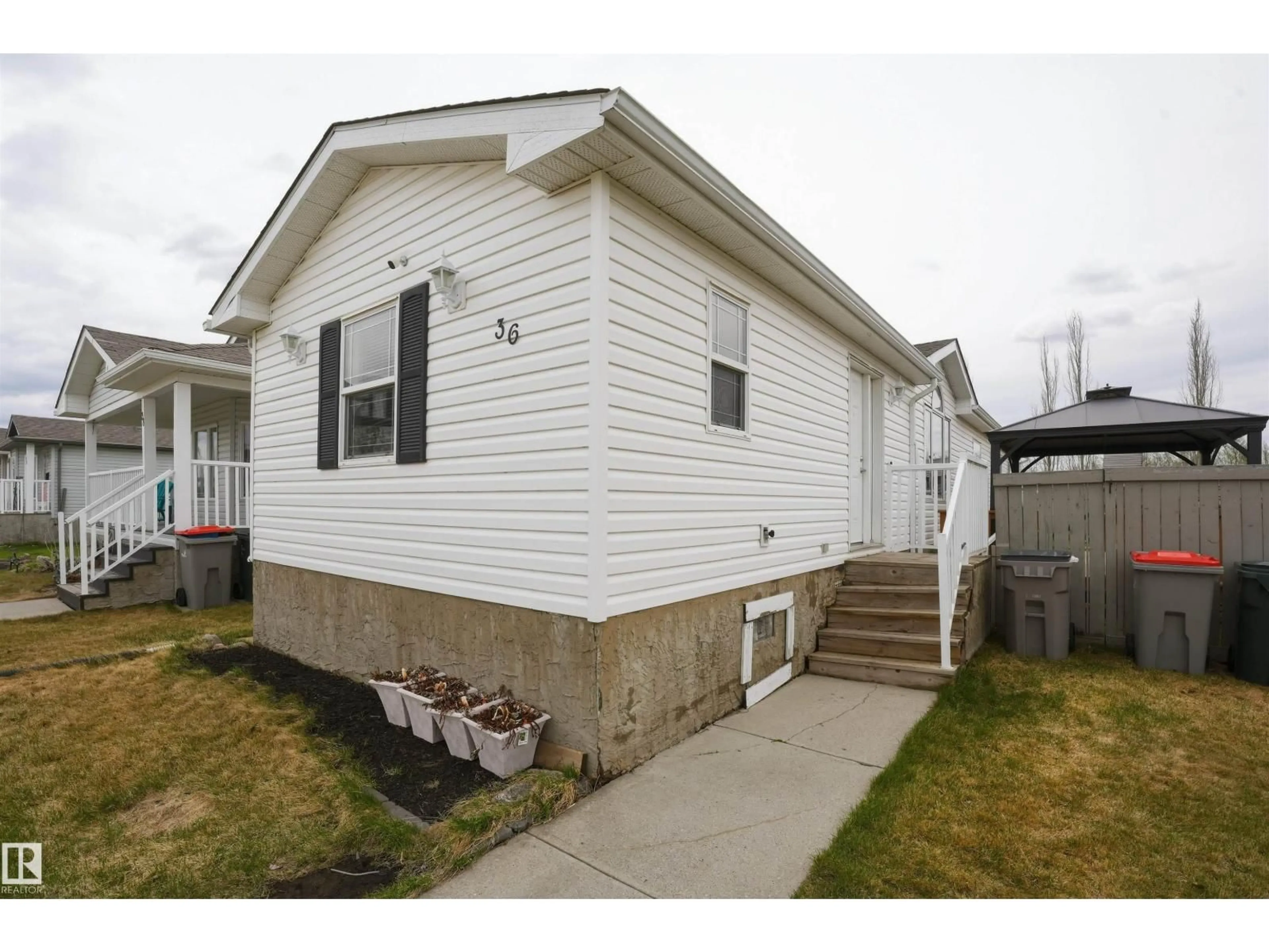 Unknown for 36 JUTLAND CR, Stony Plain Alberta T7Z0A3
