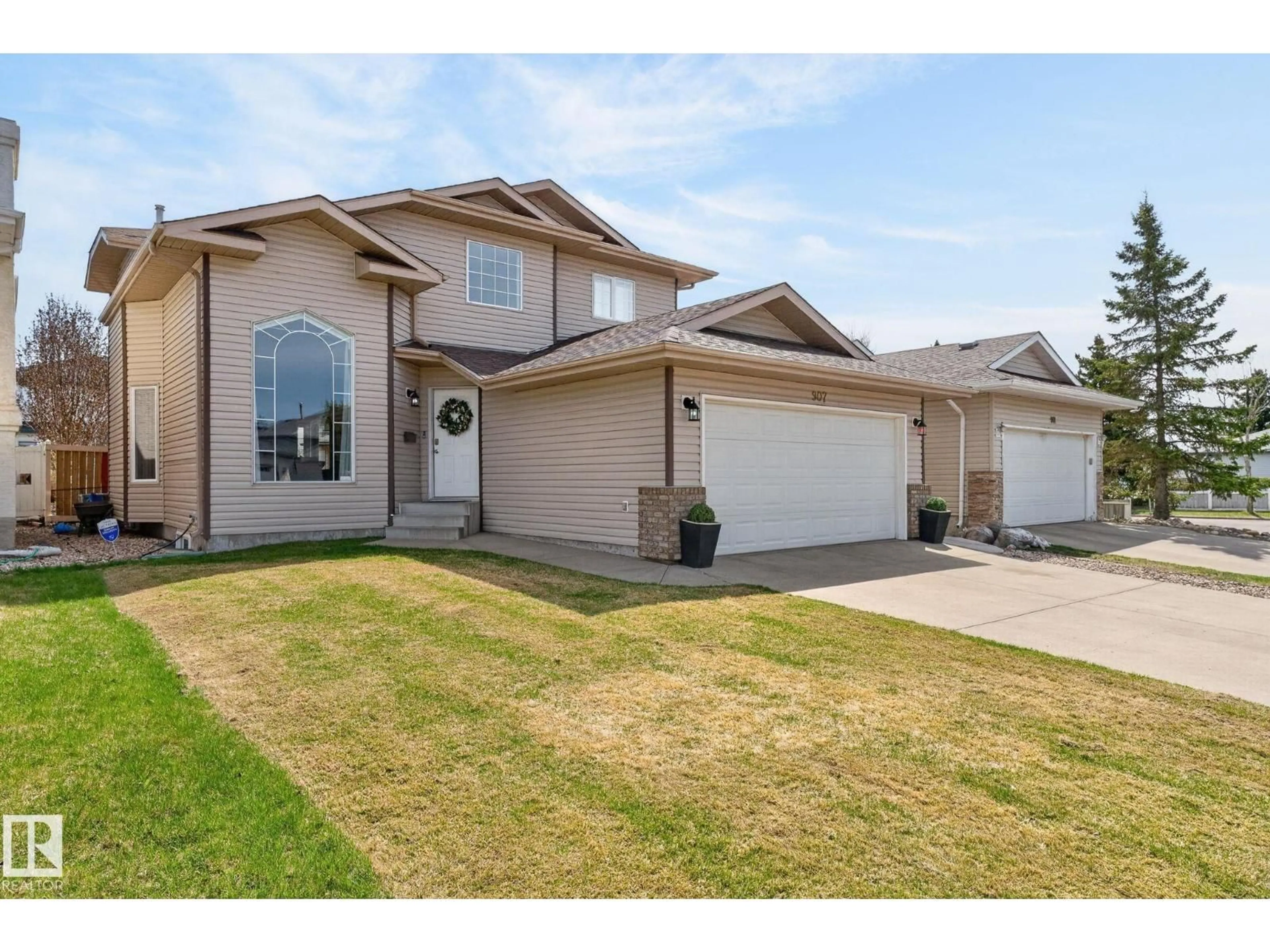 Unknown for 907 115 ST, Edmonton Alberta T6J6X8