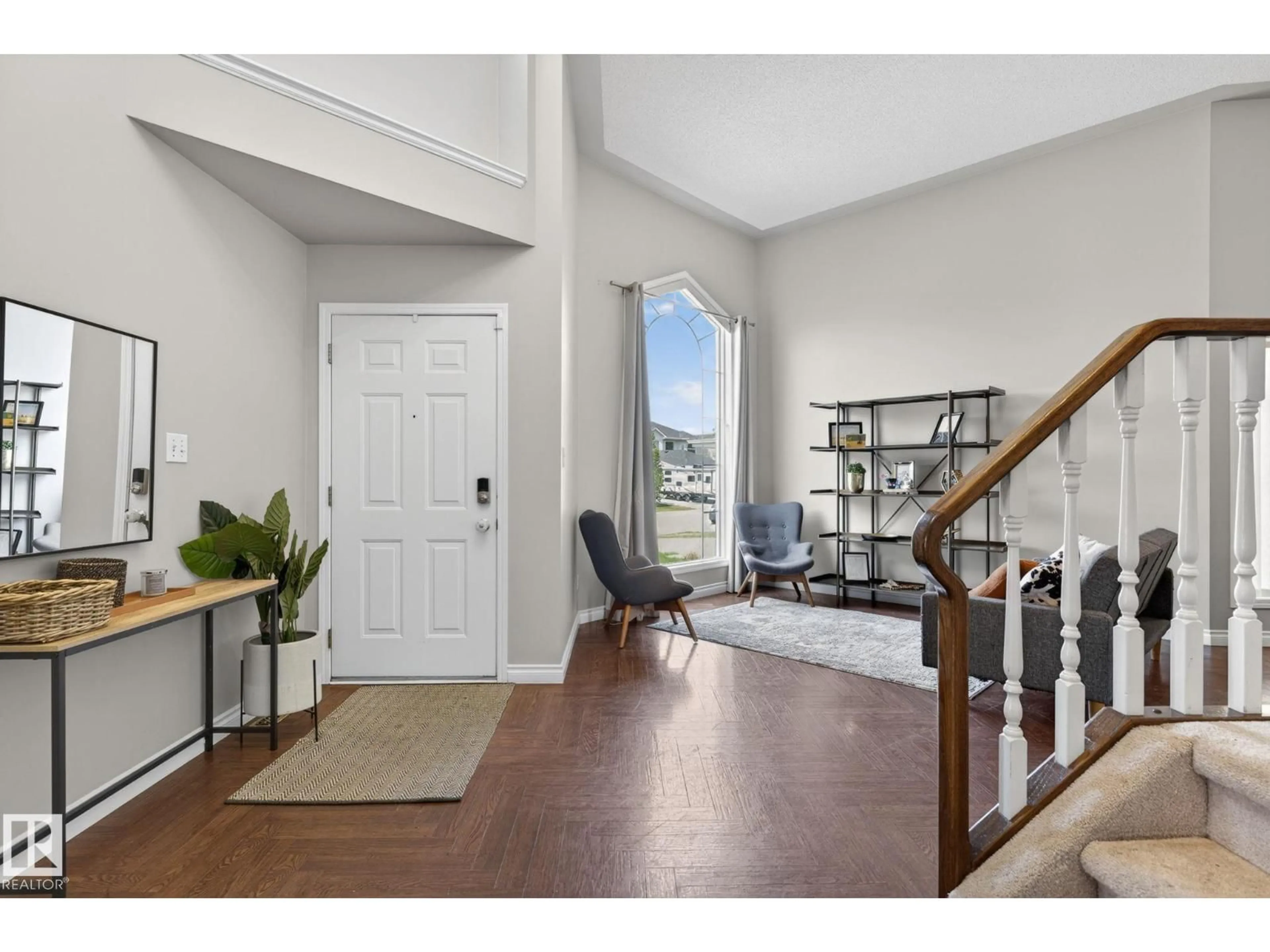 Unknown for 907 115 ST, Edmonton Alberta T6J6X8