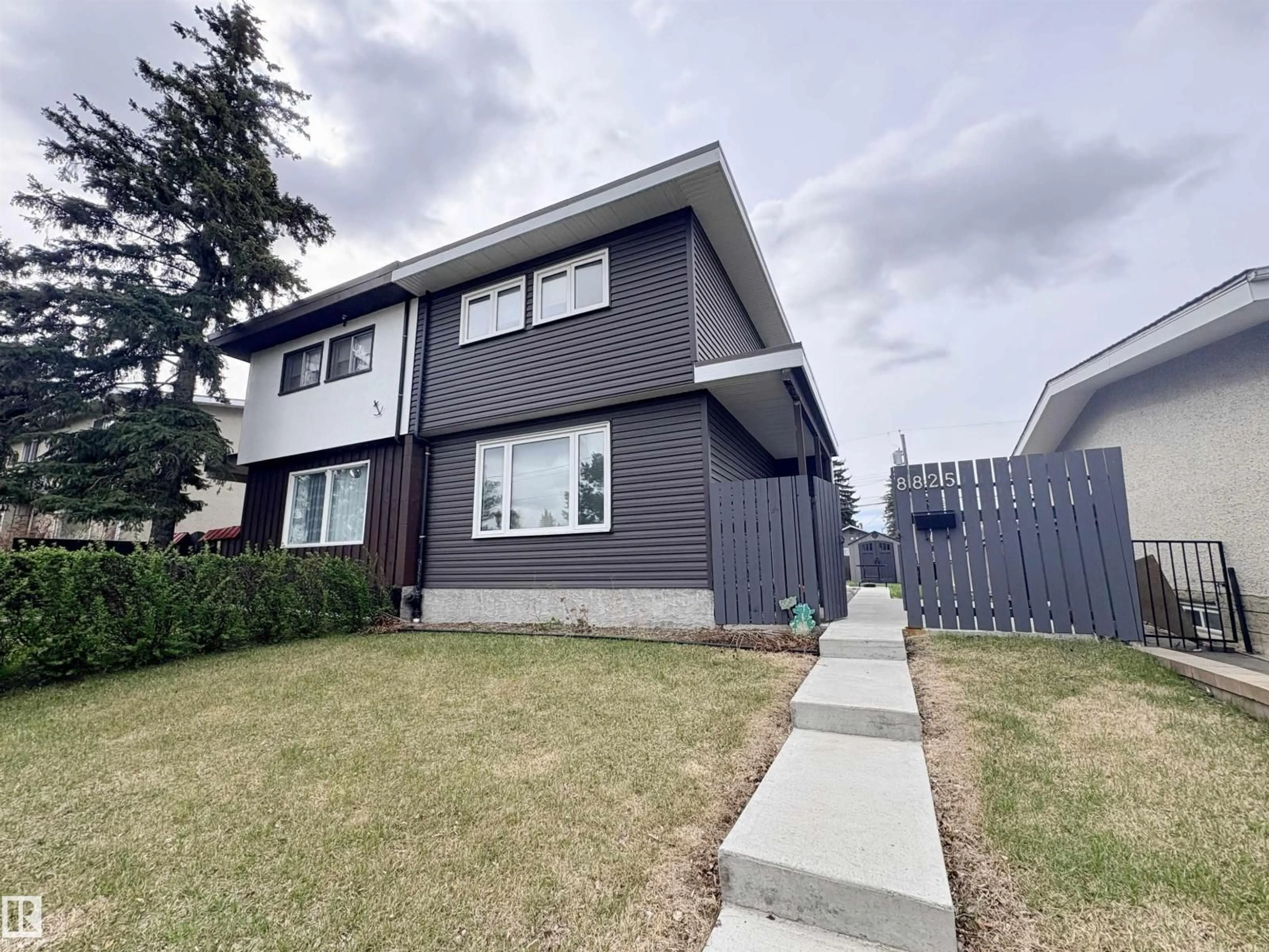 Unknown for 8825 137 AV, Edmonton Alberta T5E1Y3