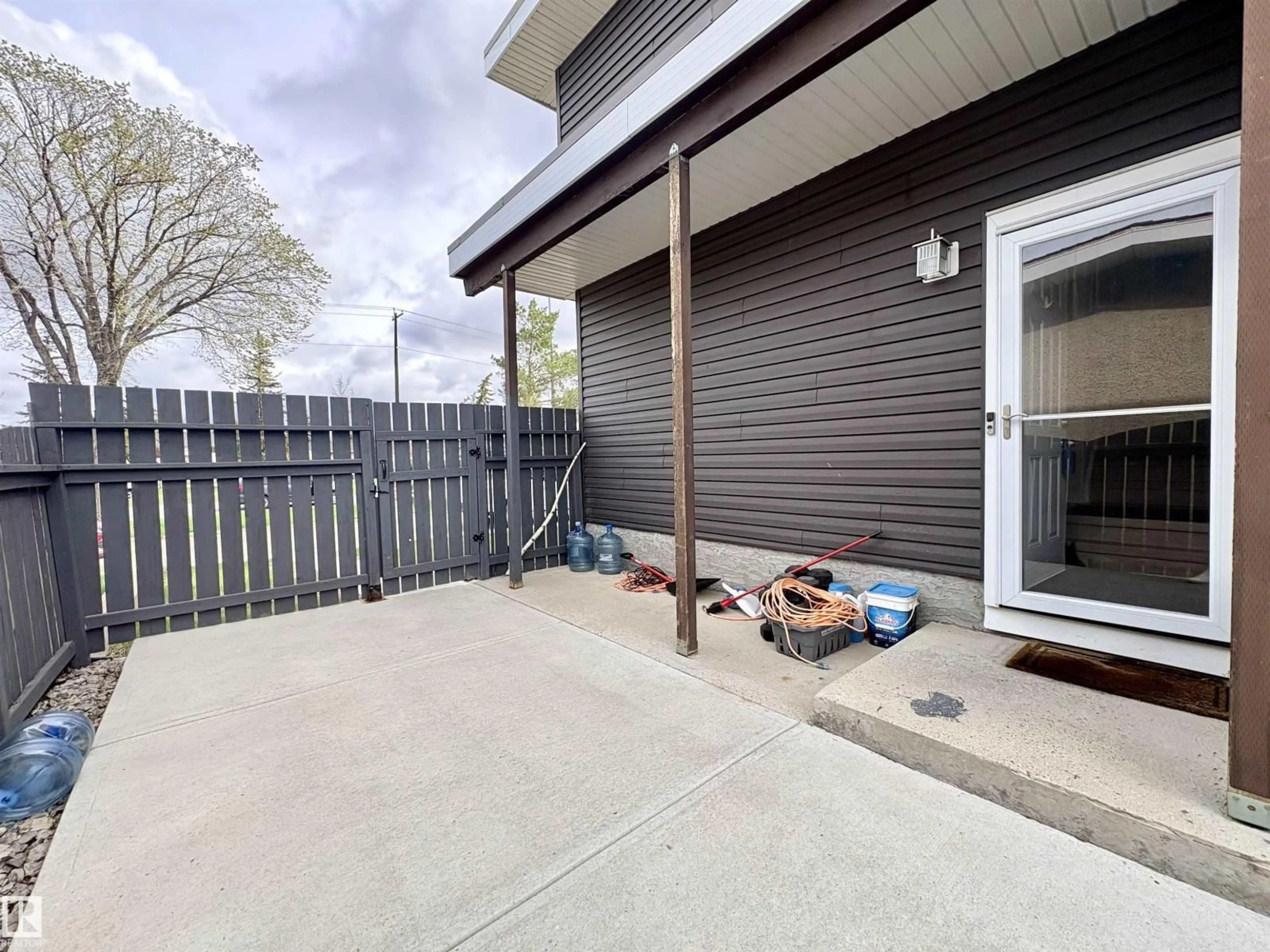 Unknown for 8825 137 AV, Edmonton Alberta T5E1Y3