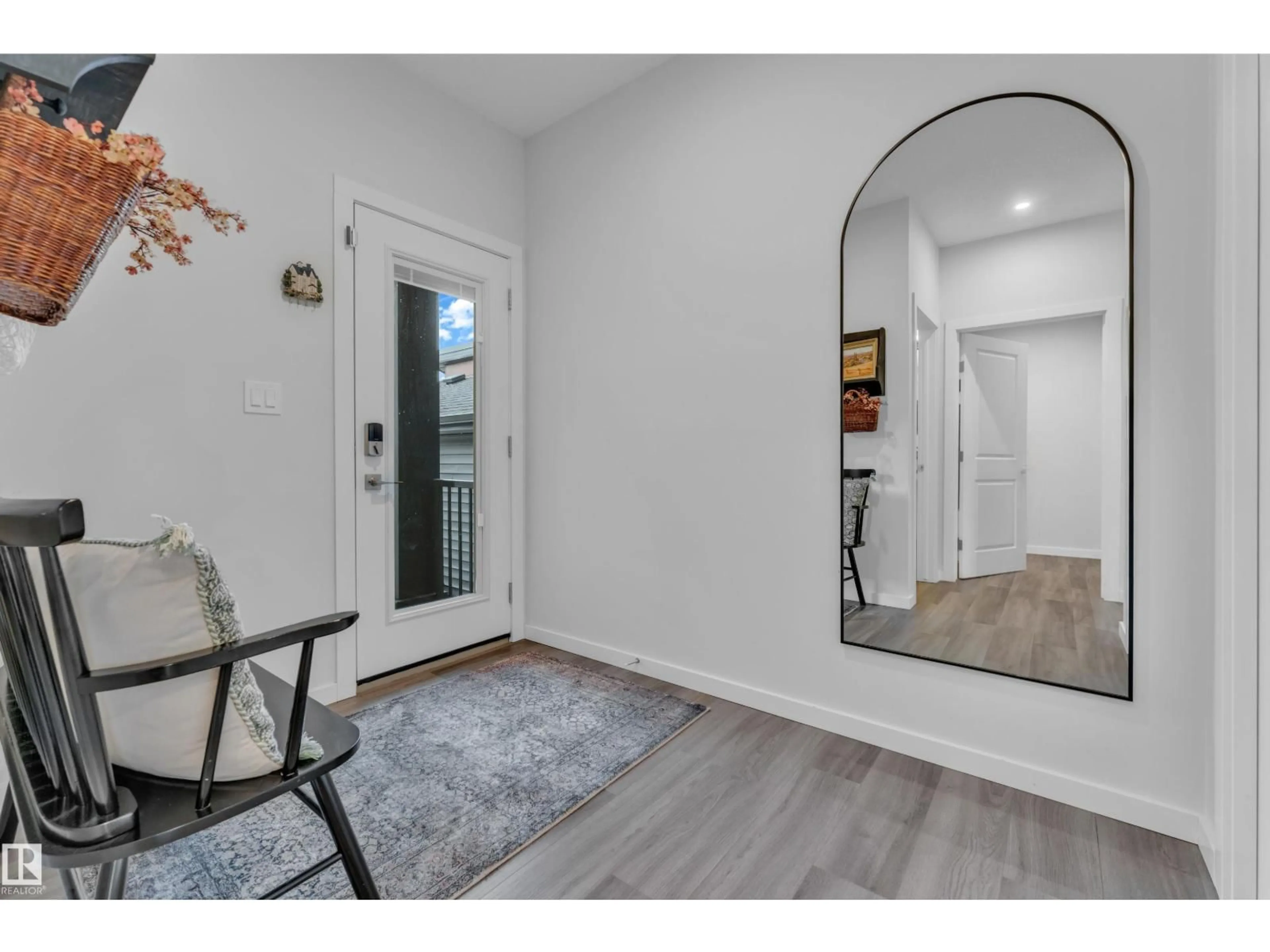 Unknown for 17319 2 ST, Edmonton Alberta T5Y4G6