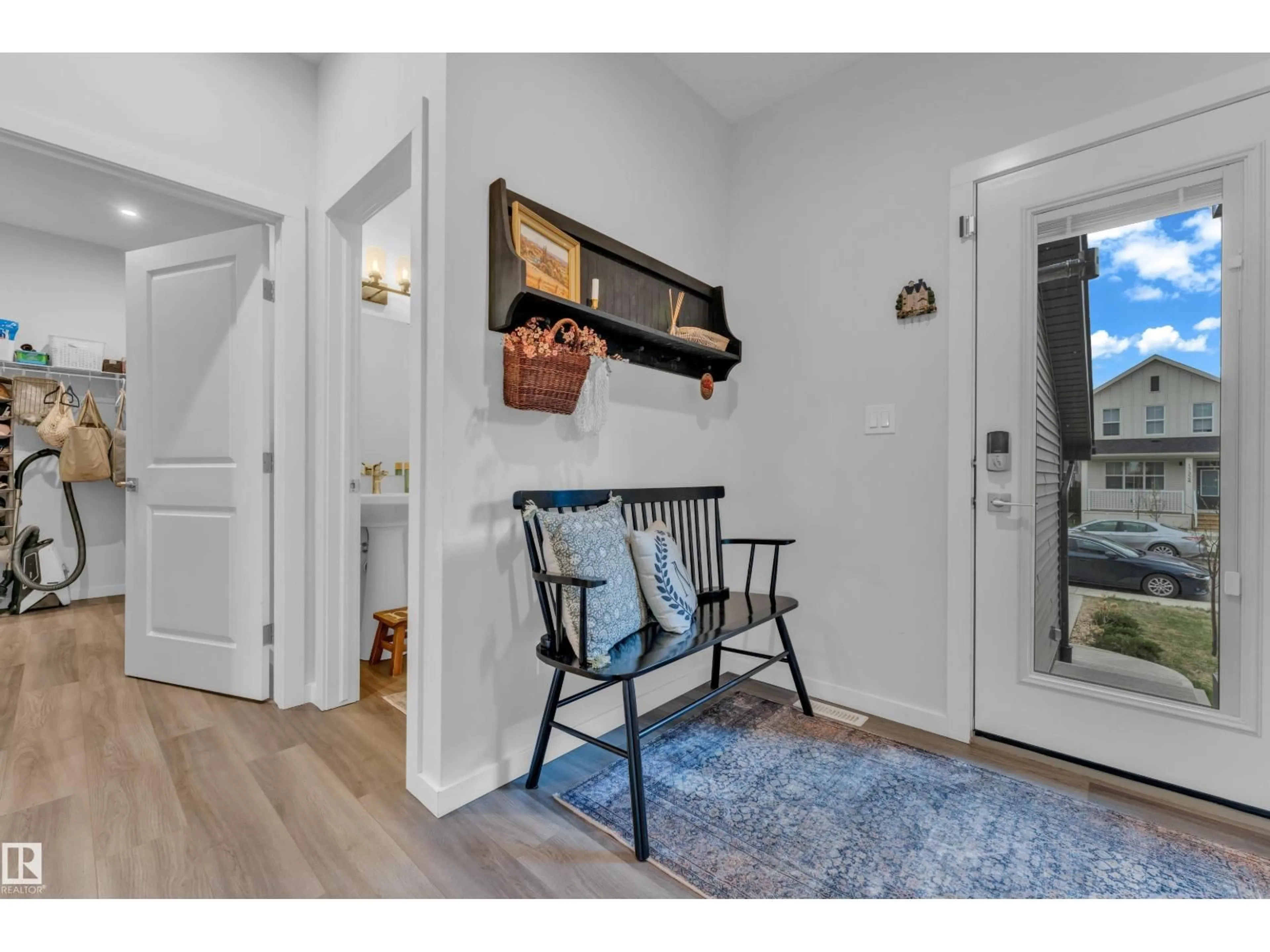 Unknown for 17319 2 ST, Edmonton Alberta T5Y4G6