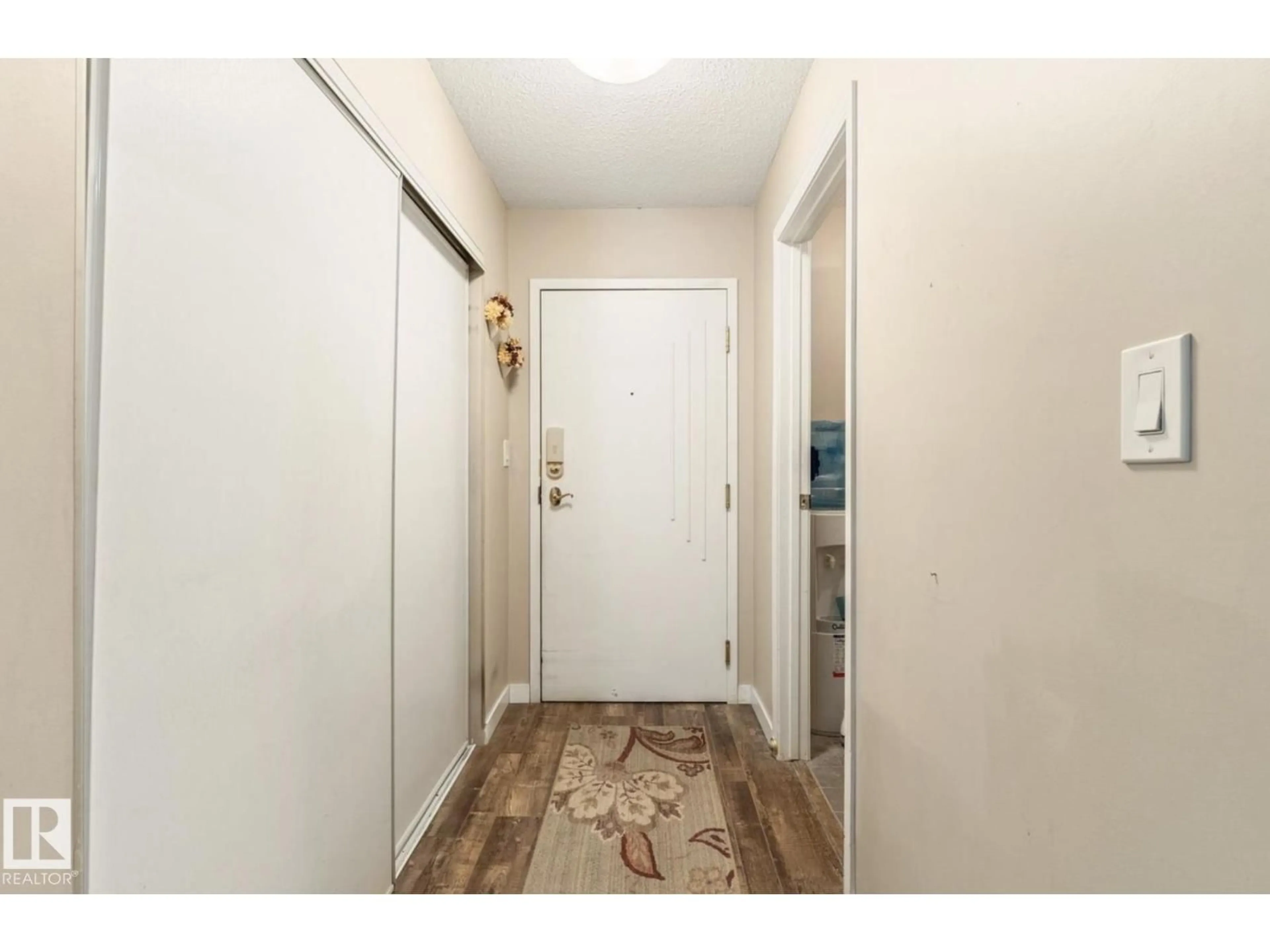 Unknown for 311 18020 95 AVENUE AVENUE, Edmonton Alberta T5T6B2