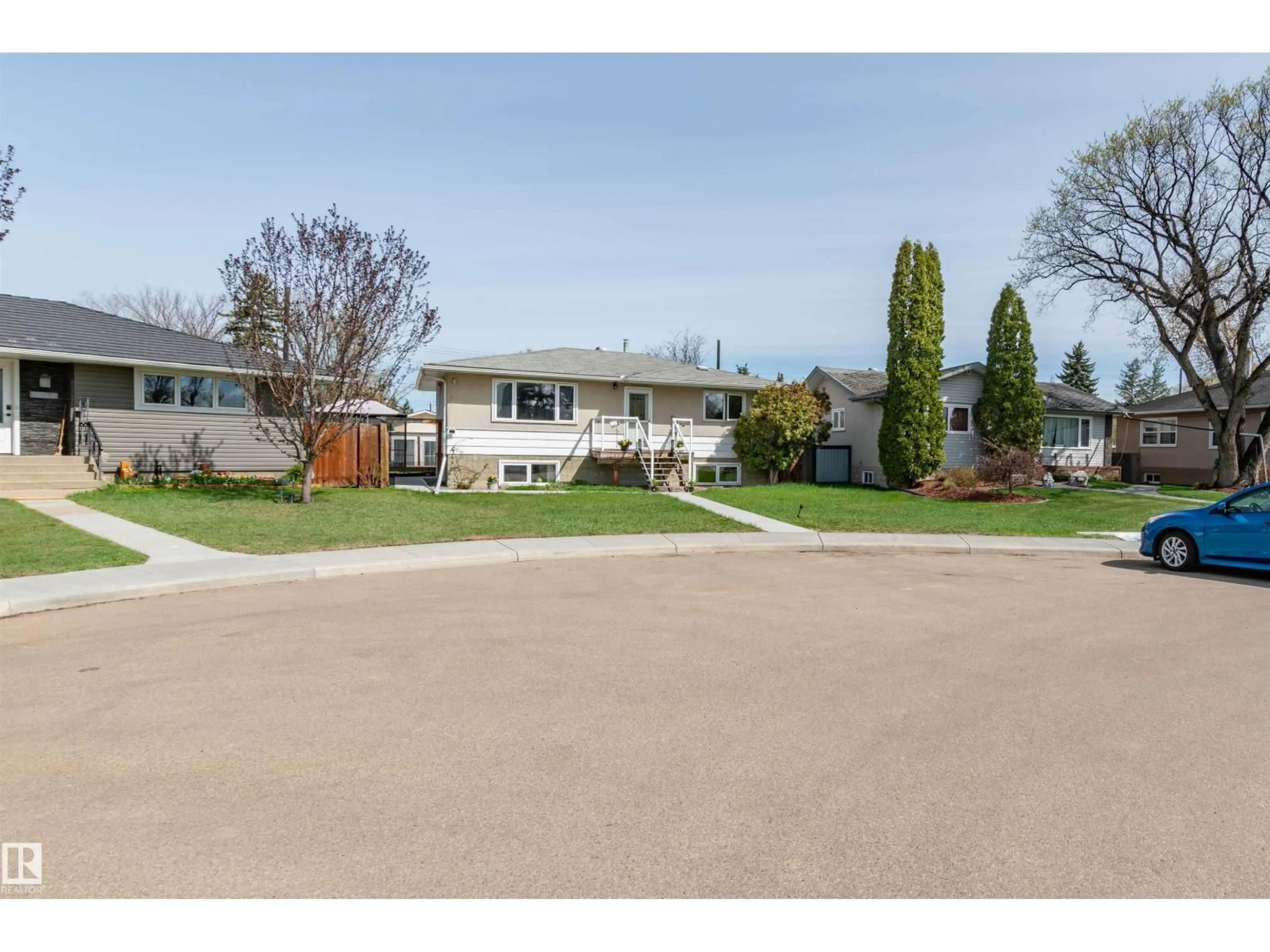 Unknown for 12836 107 ST, Edmonton Alberta T5E4V3