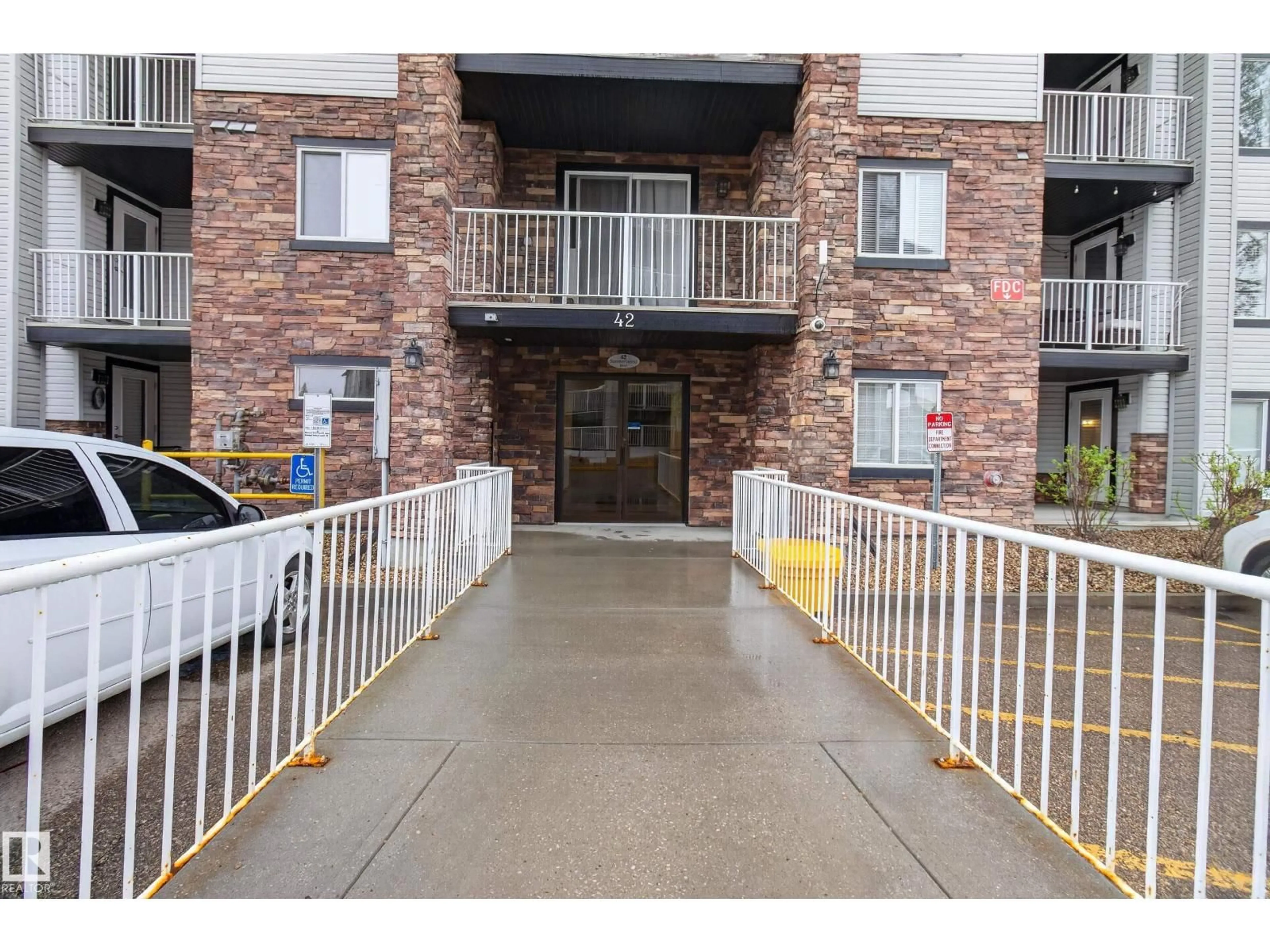 Unknown for 322 SUMMERWOOD BV, Sherwood Park Alberta T8H0C3