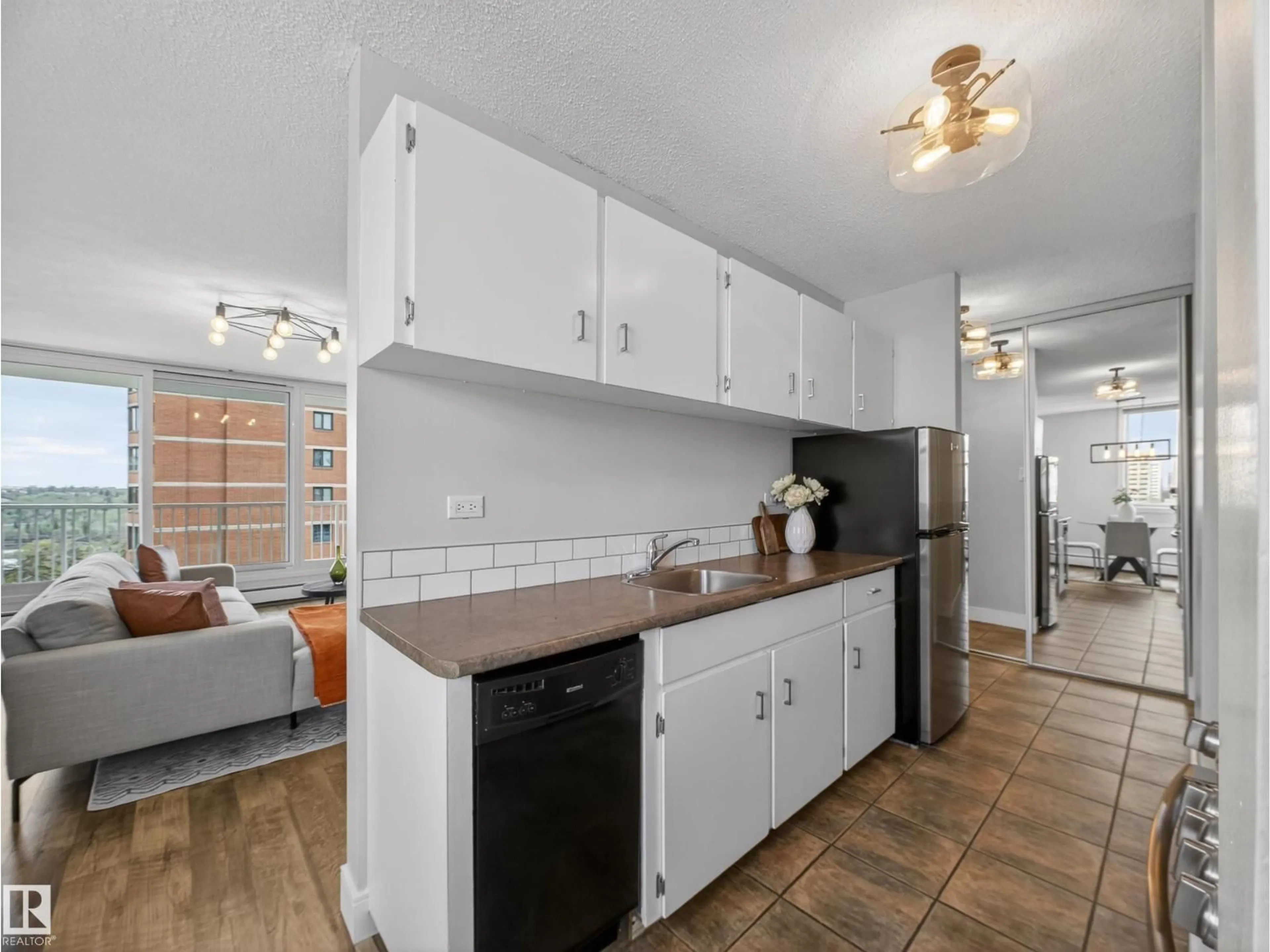 Unknown for 907 9930 113 ST NW, Edmonton Alberta T5K1N6
