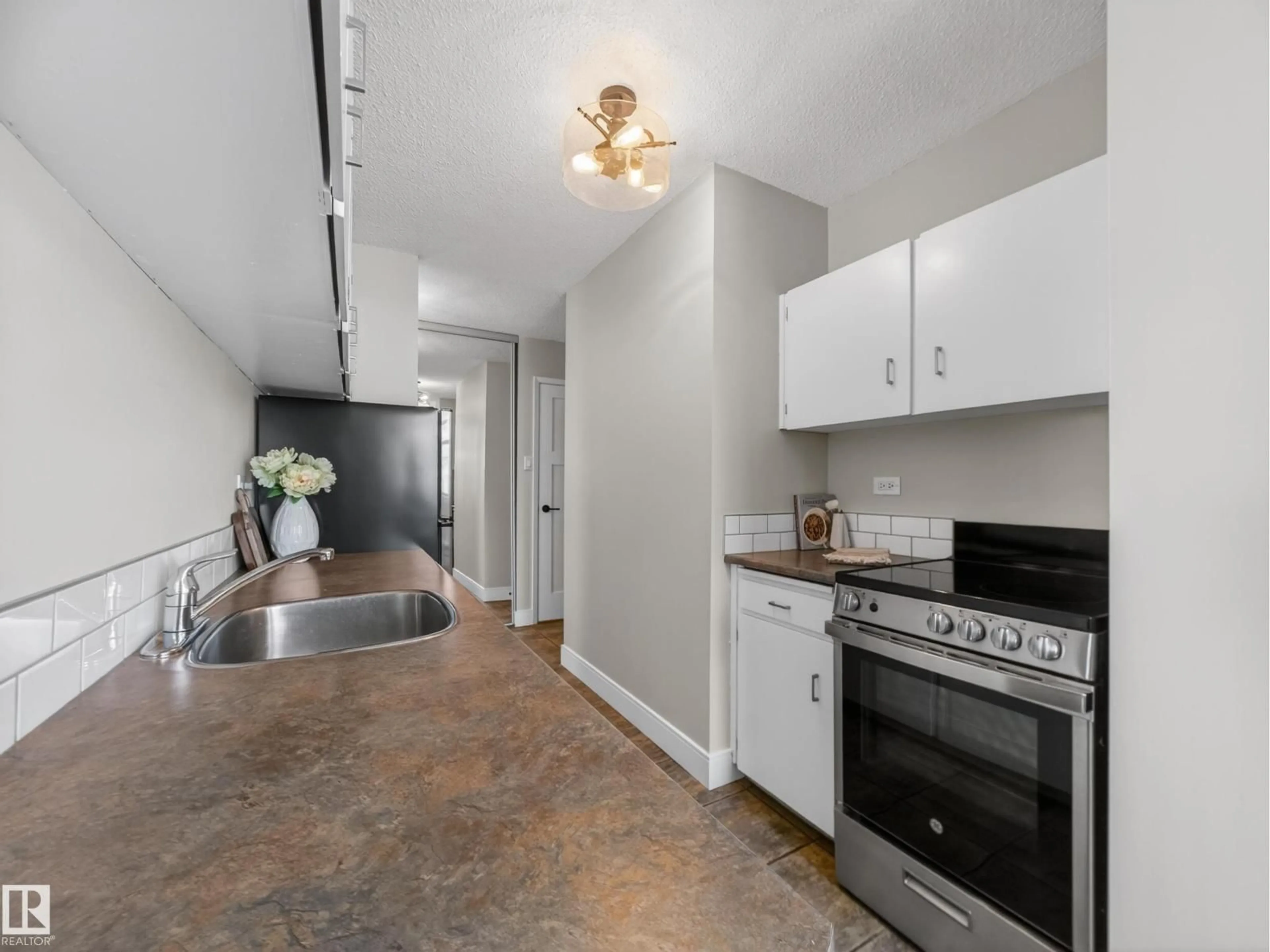 Unknown for 907 9930 113 ST NW, Edmonton Alberta T5K1N6