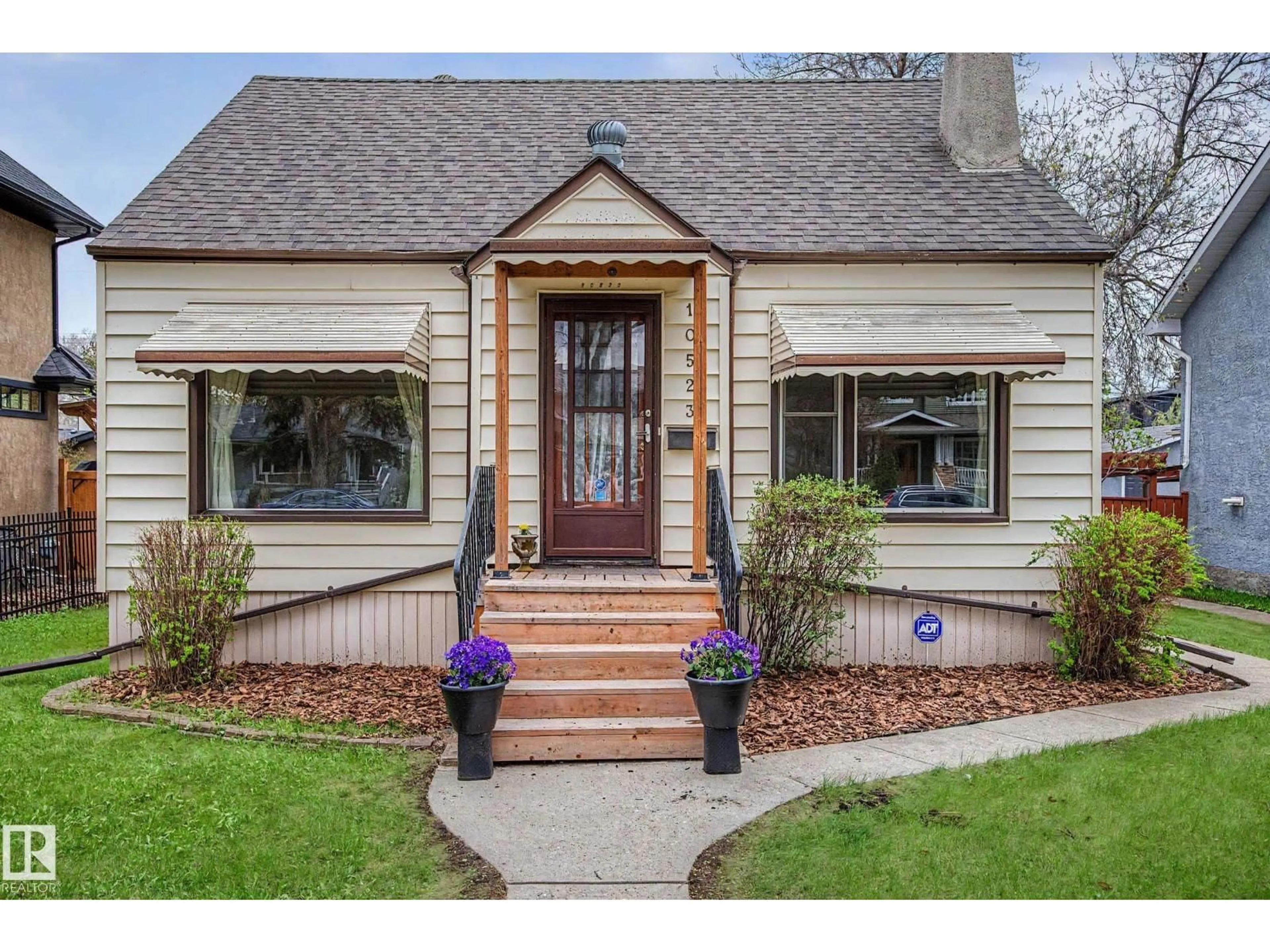 Unknown for NW - 10523 137 ST, Edmonton Alberta T5N2H4