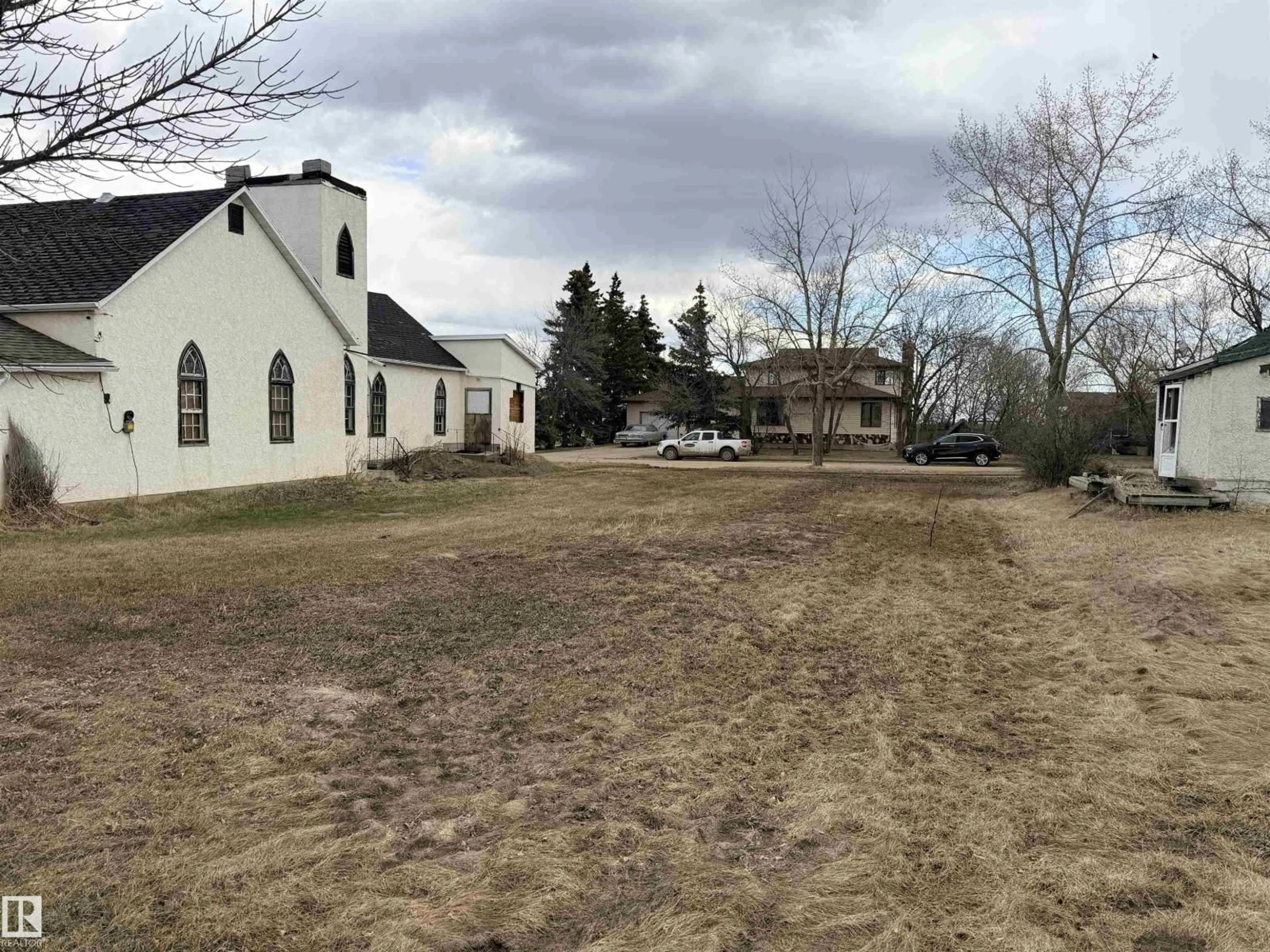 Unknown for 5036 49 ST, Clyde Alberta T0G0P0