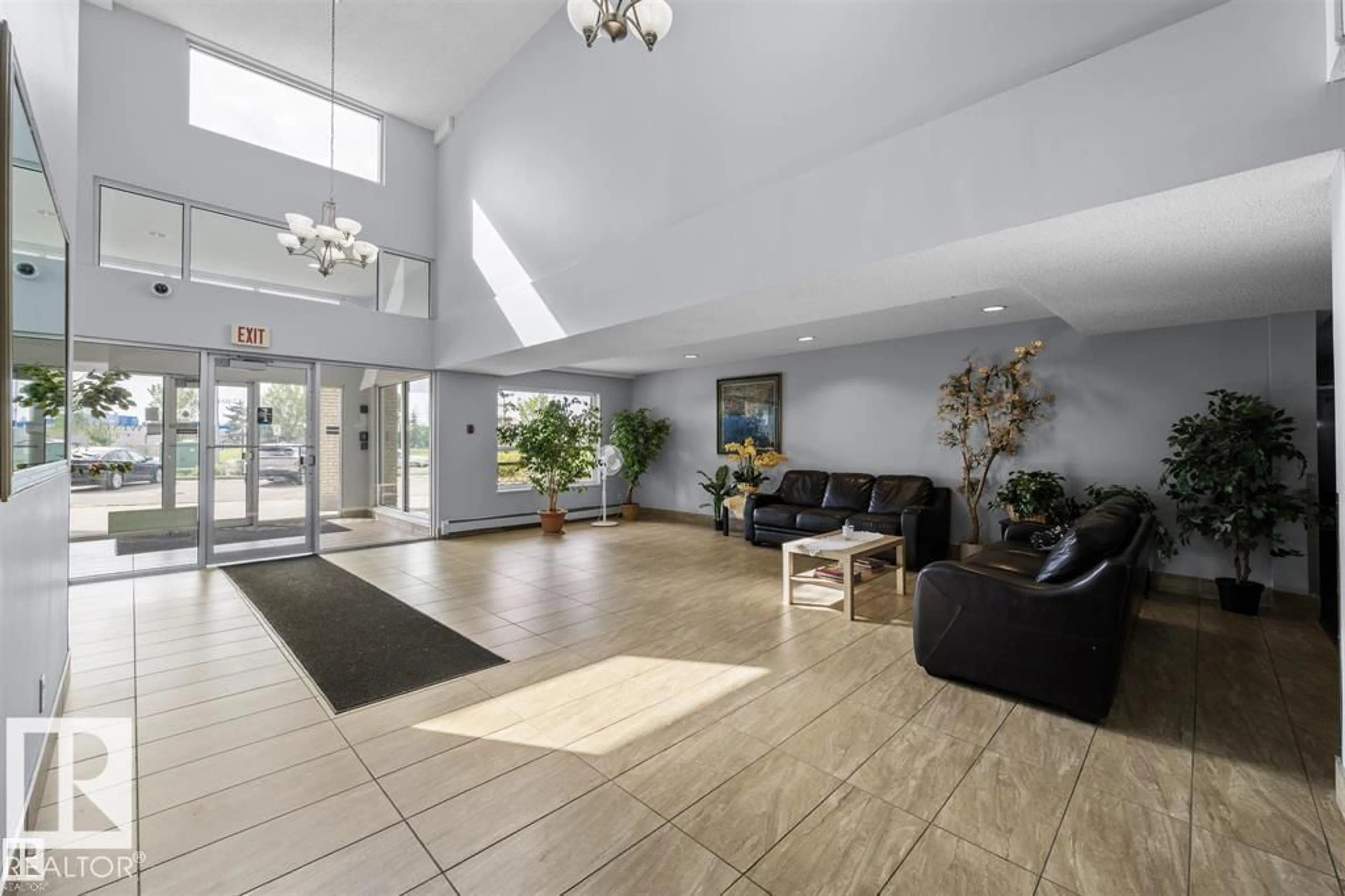 Unknown for 422 - 17404 64 AV NW, Edmonton Alberta T5T6X4