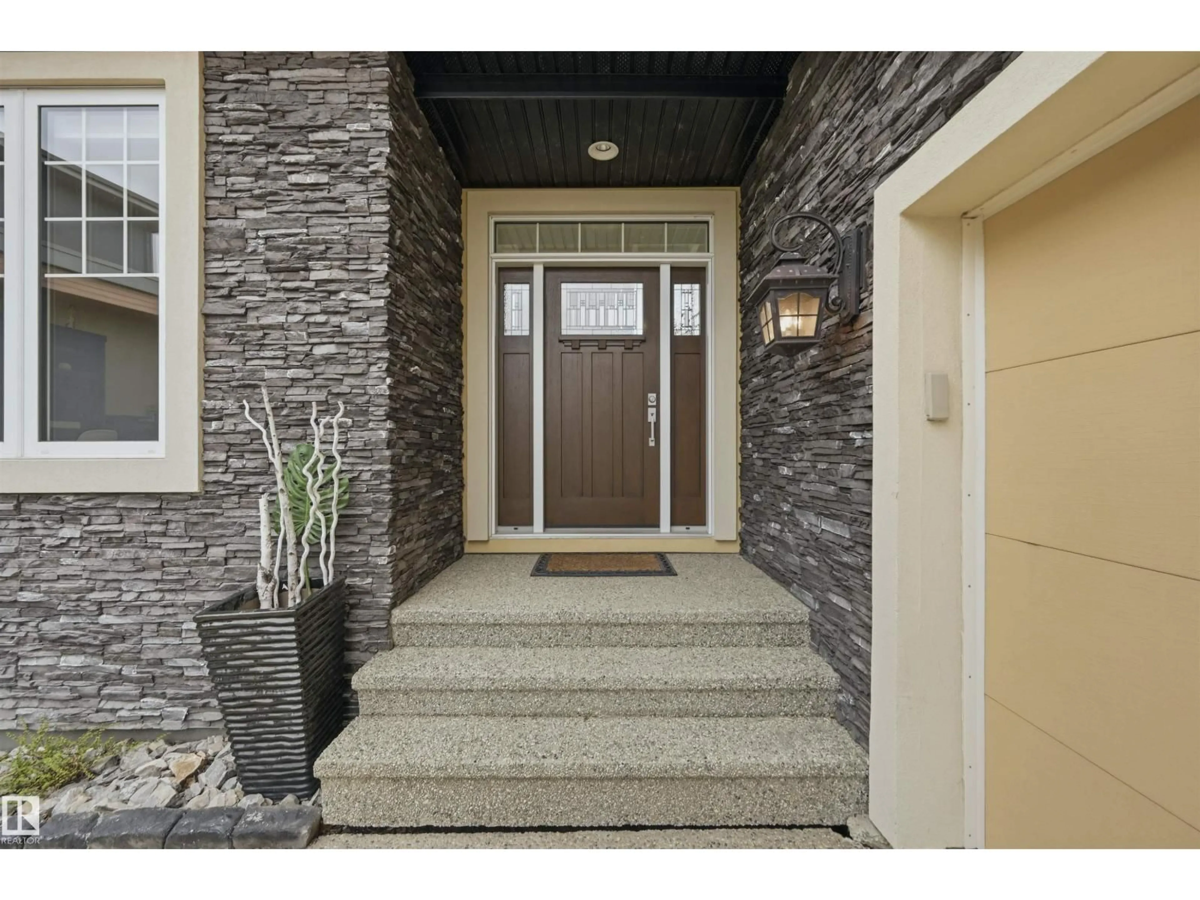 Unknown for 4547 MEAD CT, Edmonton Alberta T6R0T1