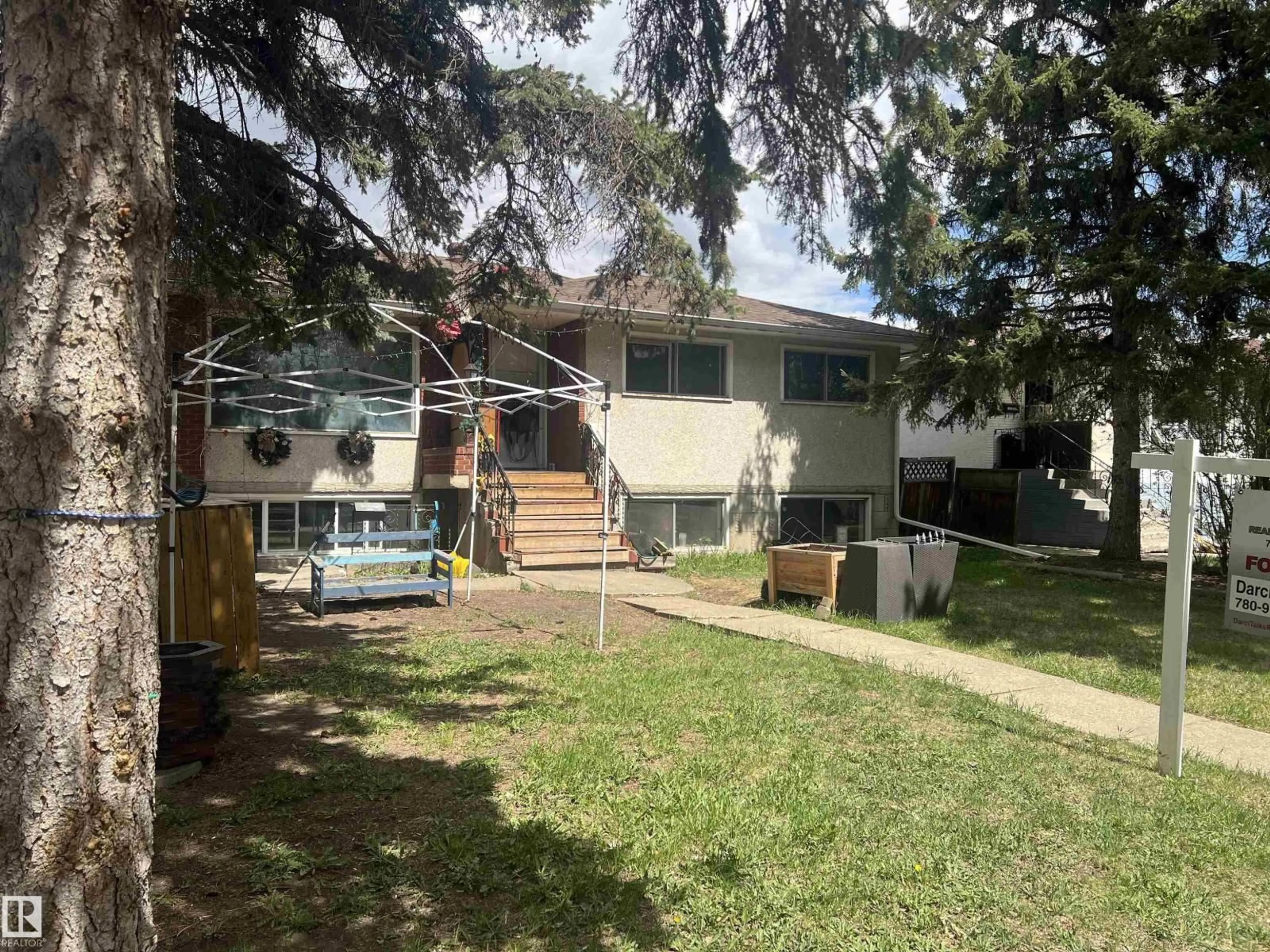 Unknown for 10450 69 AV, Edmonton Alberta T6H2C3