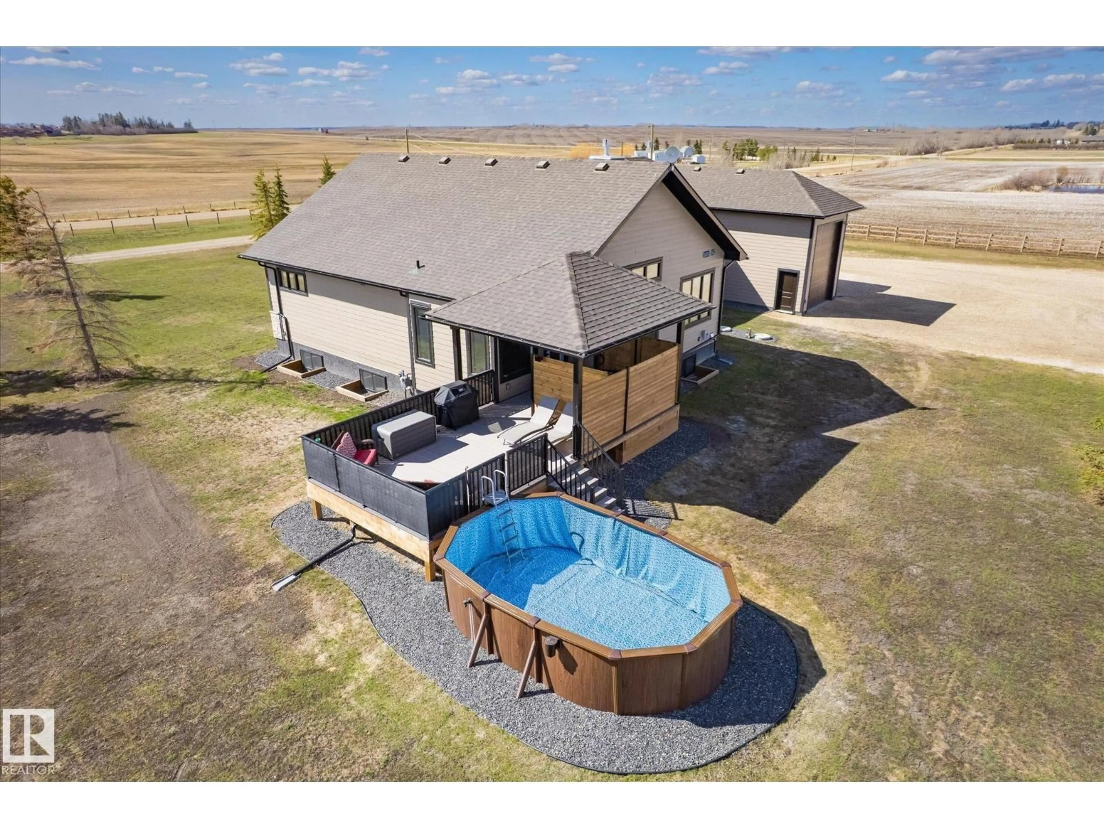 Unknown for 55525 RGE ROAD 264, Rural Sturgeon County Alberta T8R0Y4