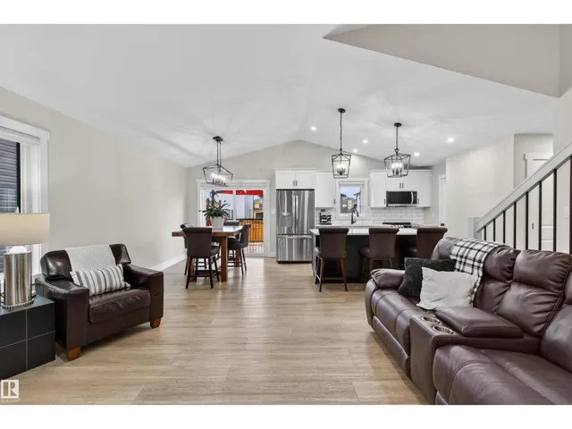 309 WATERTON WY, Cold Lake 3