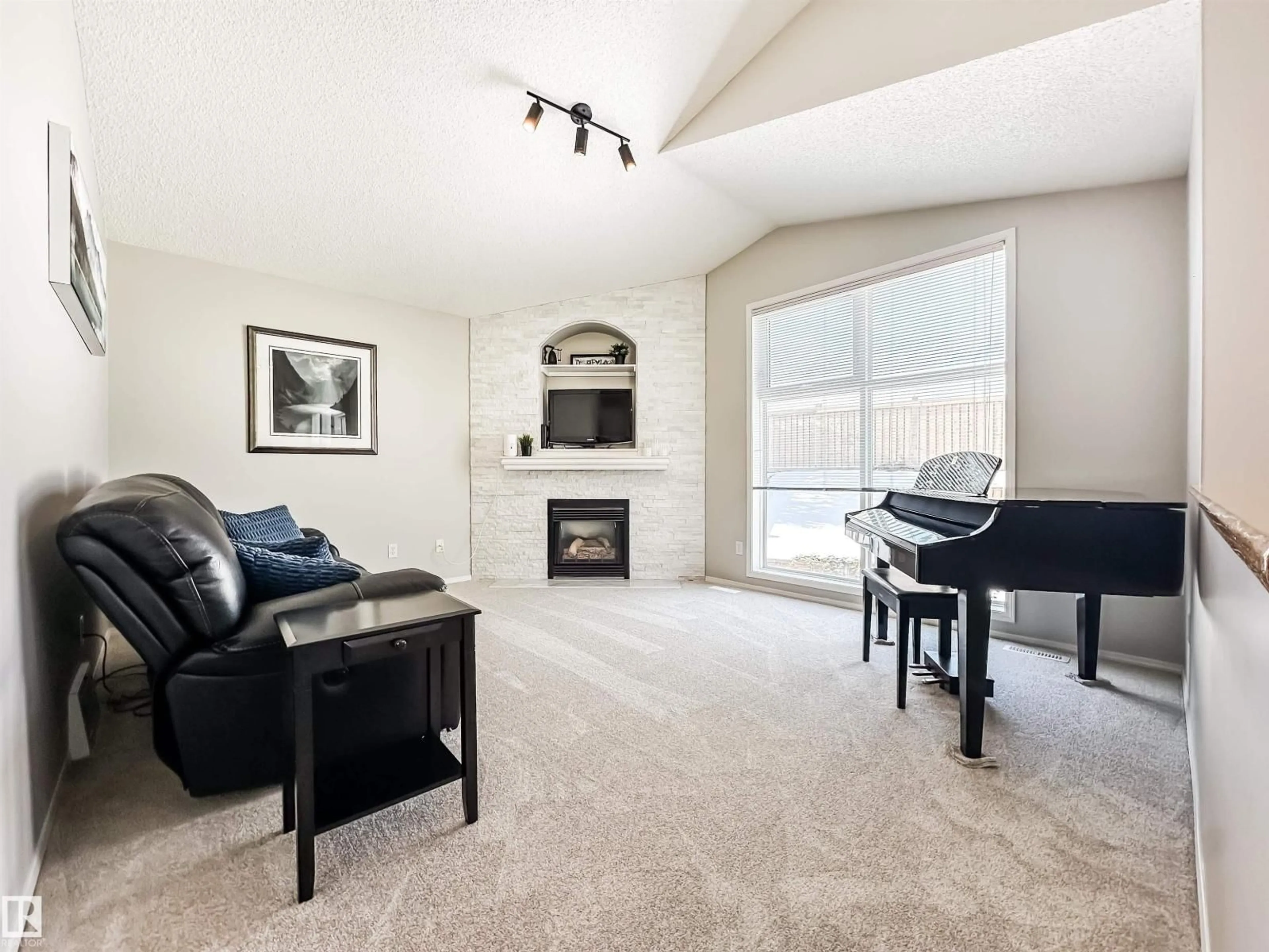 Unknown for NW - 13036 139 ST, Edmonton Alberta T5L5B8