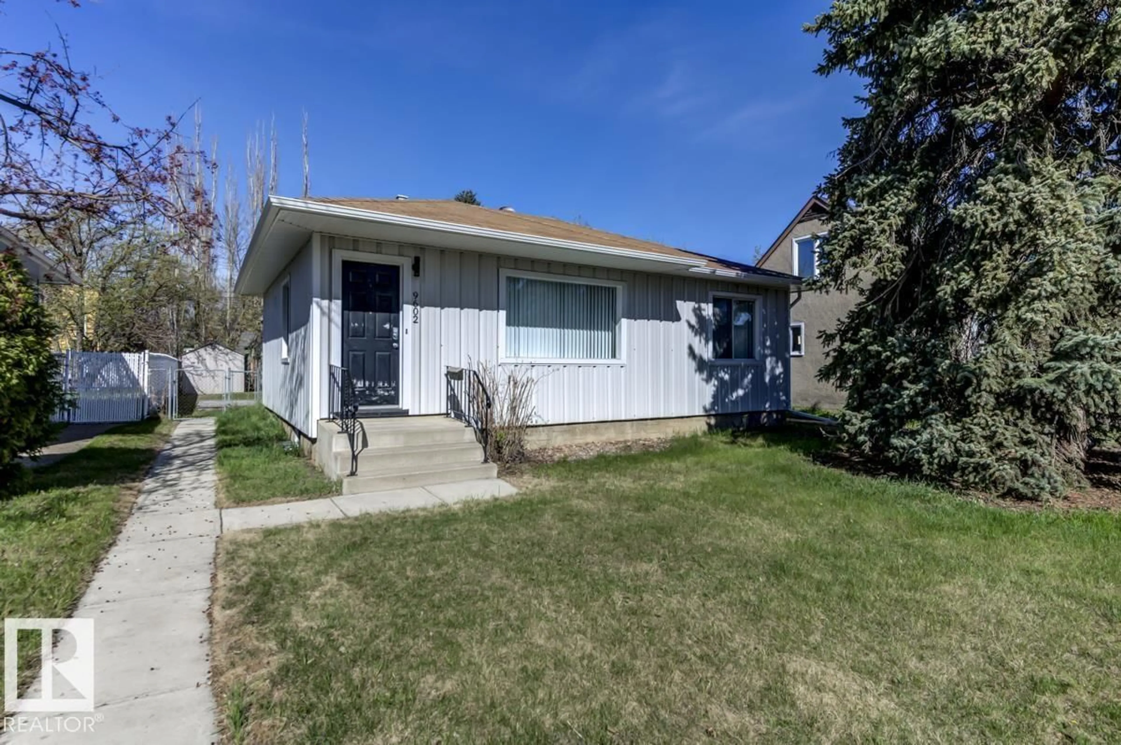 Unknown for 9602 90 ST, Edmonton Alberta T6C3M5