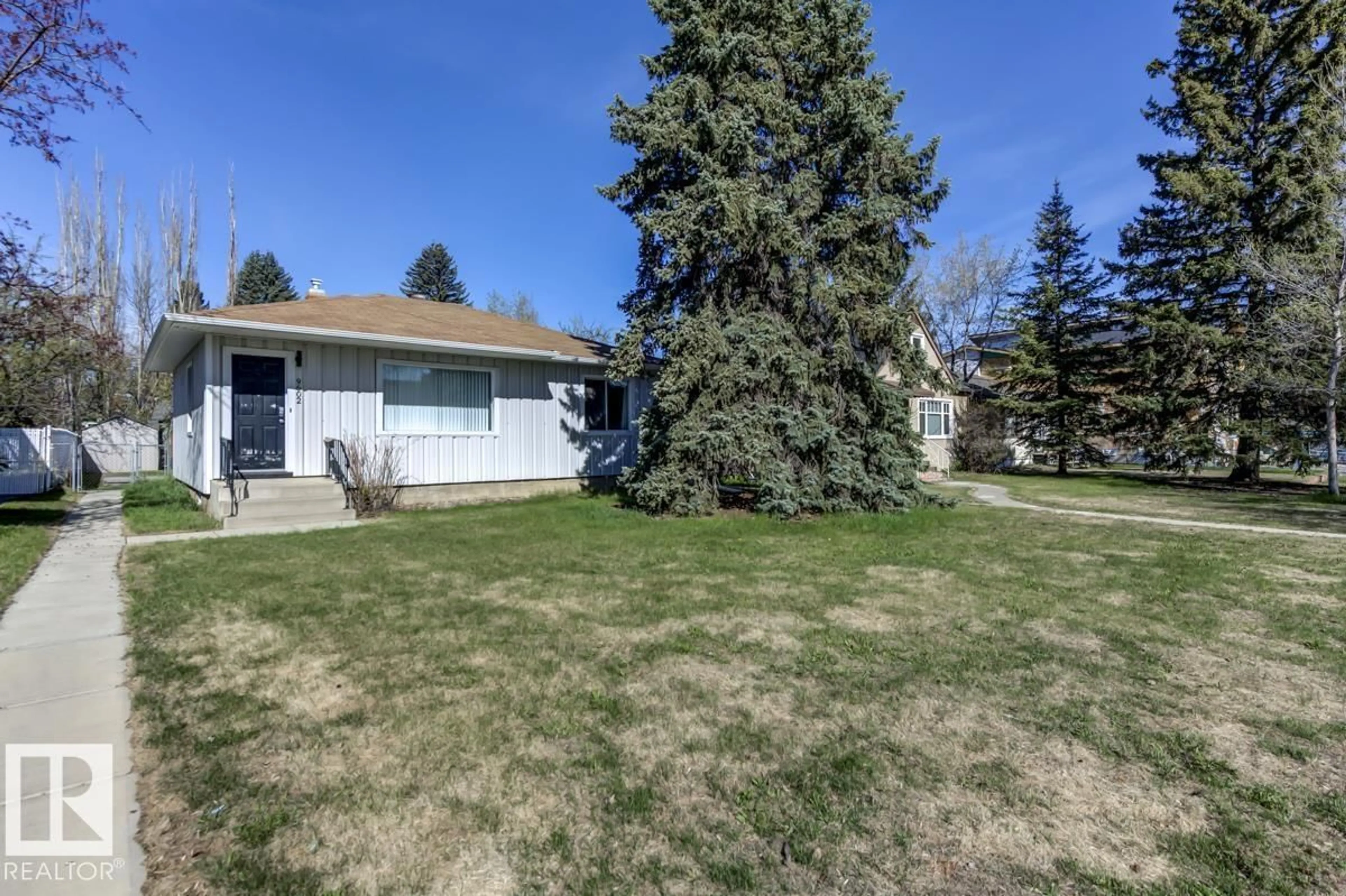 Unknown for 9602 90 ST, Edmonton Alberta T6C3M5