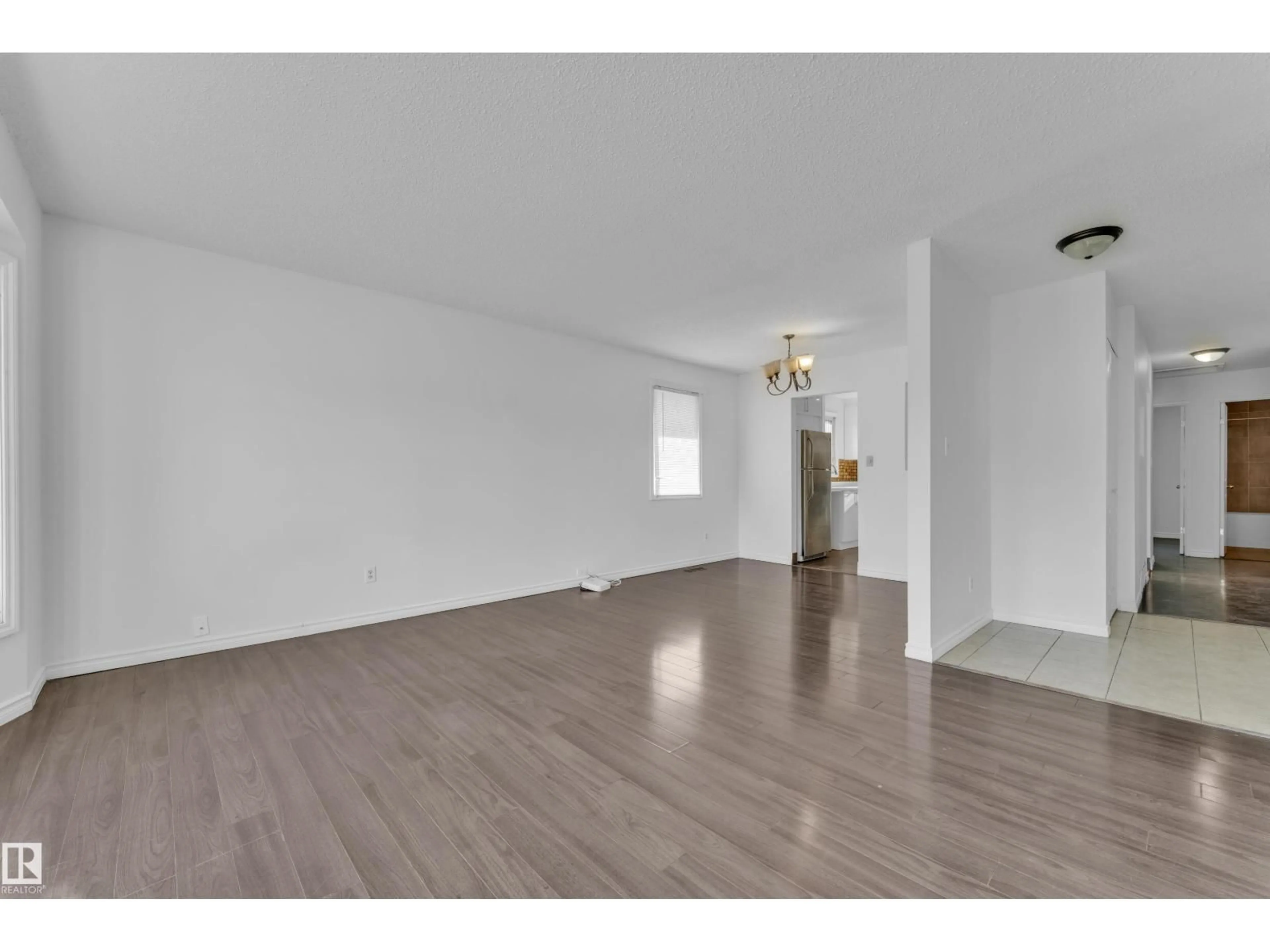 Unknown for 3520 19 AV, Edmonton Alberta T6L2Z9