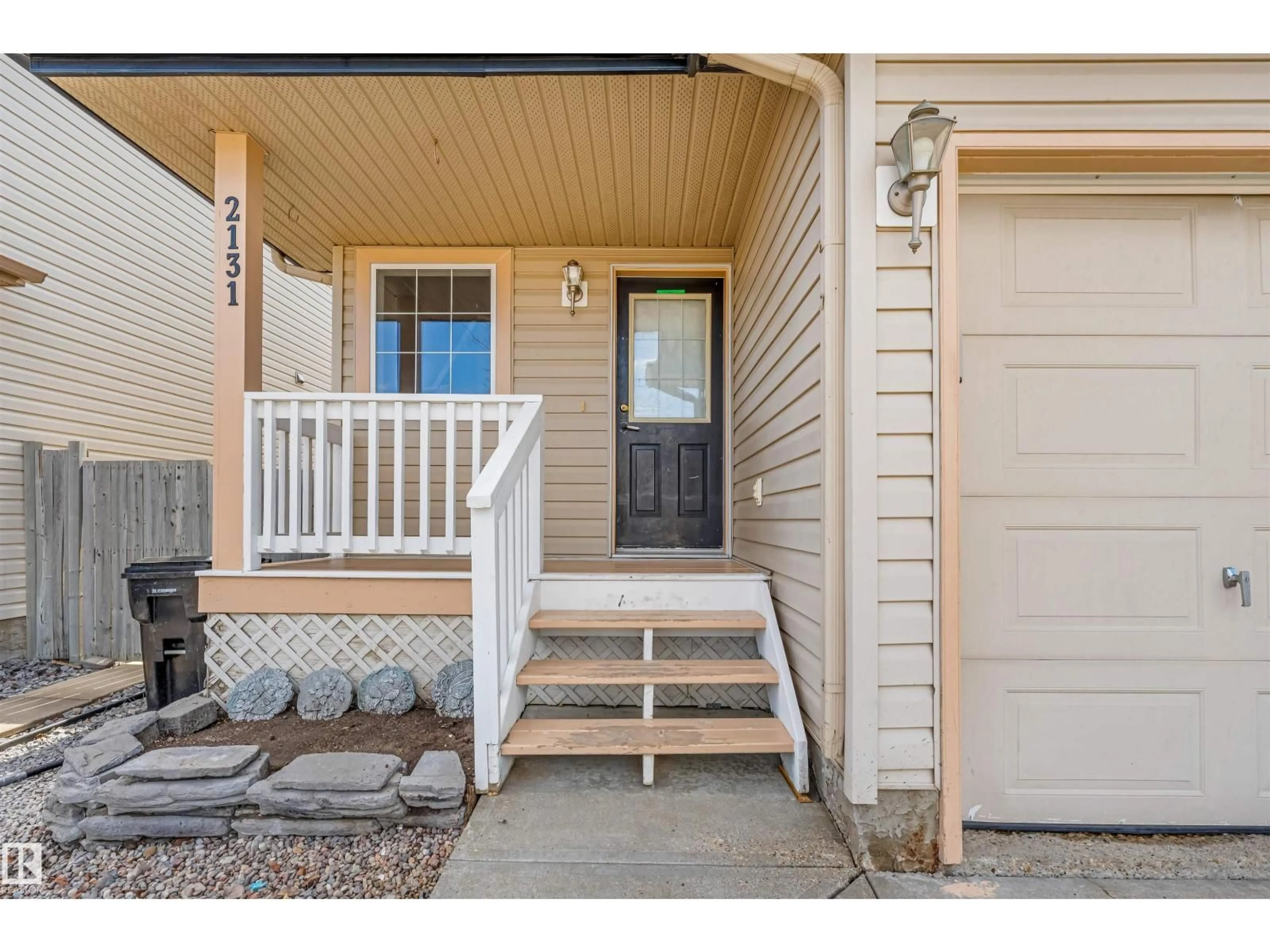 Unknown for NW - 2131 37B AV, Edmonton Alberta T6T1R7