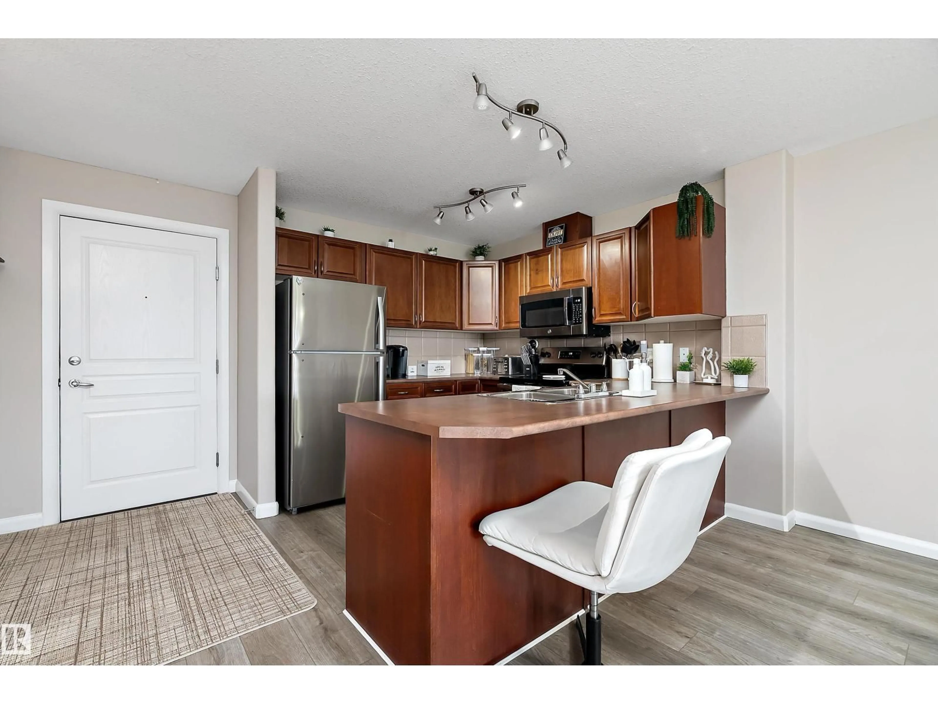 Unknown for #301 - 530 HOOKE RD, Edmonton Alberta T5A5J5