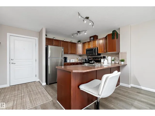 #301 - 530 HOOKE RD, Edmonton 4