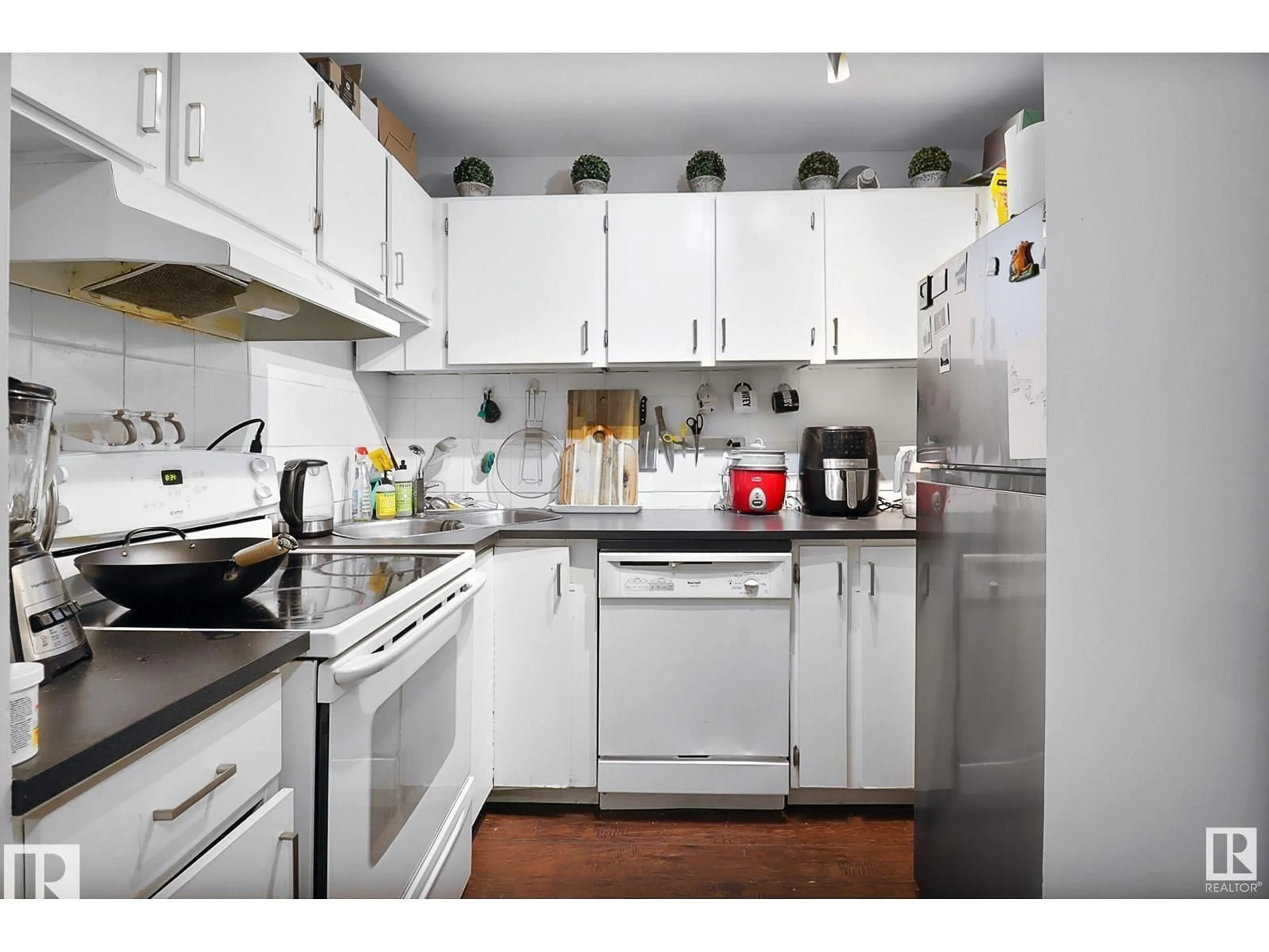 Unknown for 207 - 10138 116 ST NW, Edmonton Alberta T5K1V8