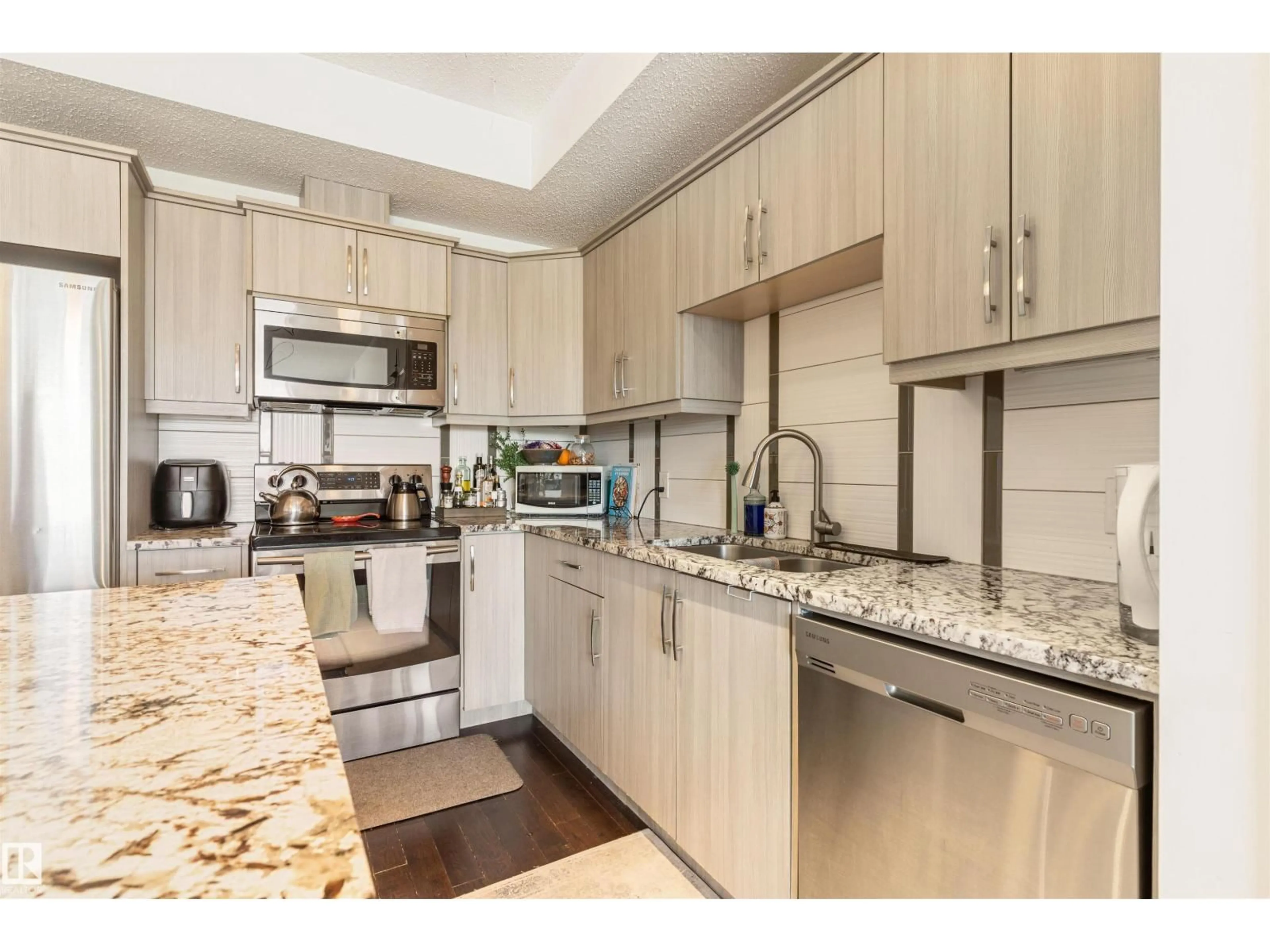 Unknown for 410 - 10523 123 ST, Edmonton Alberta T5N1N9