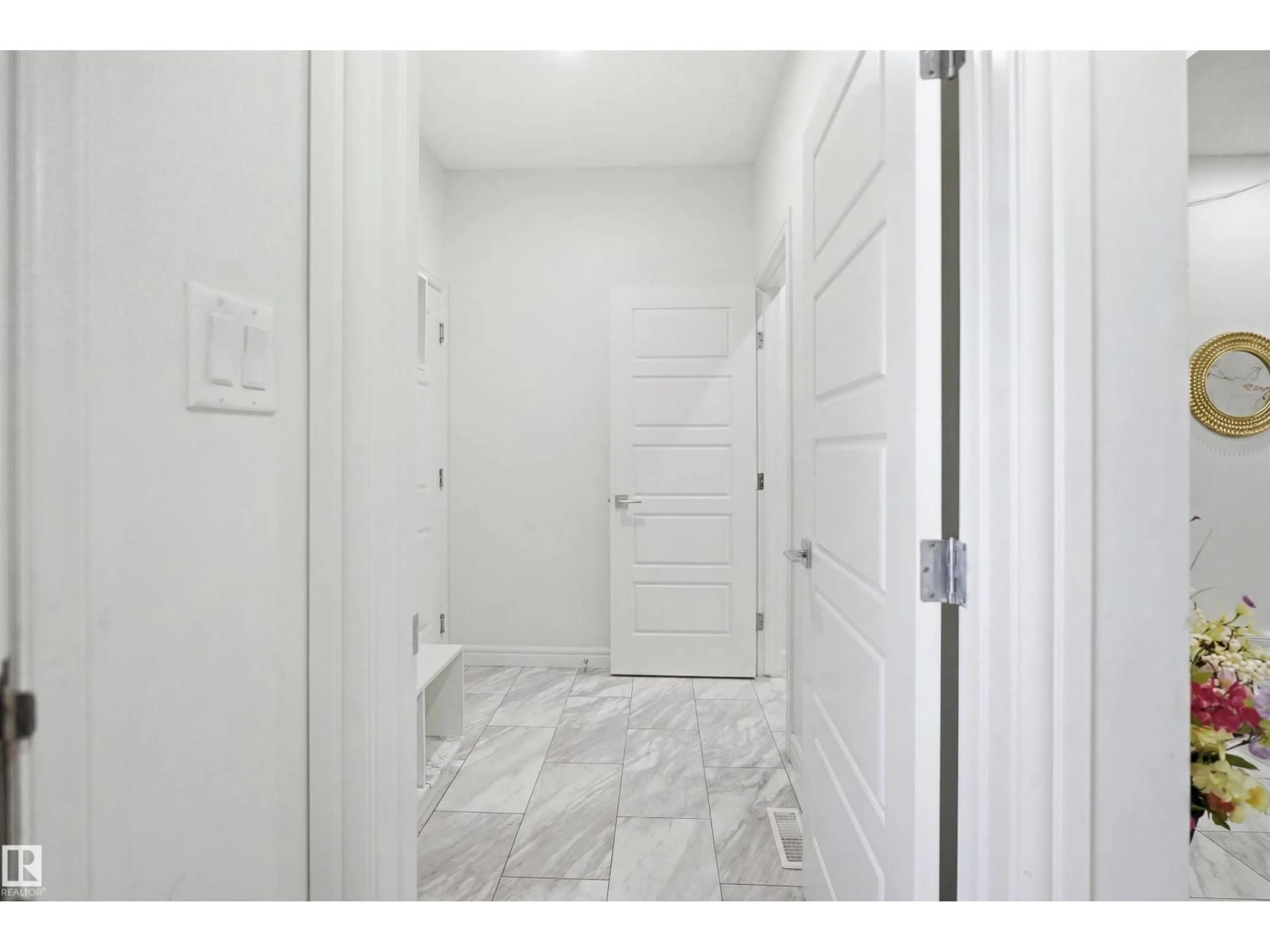 Unknown for 1315 20 ST, Edmonton Alberta T6T2R8