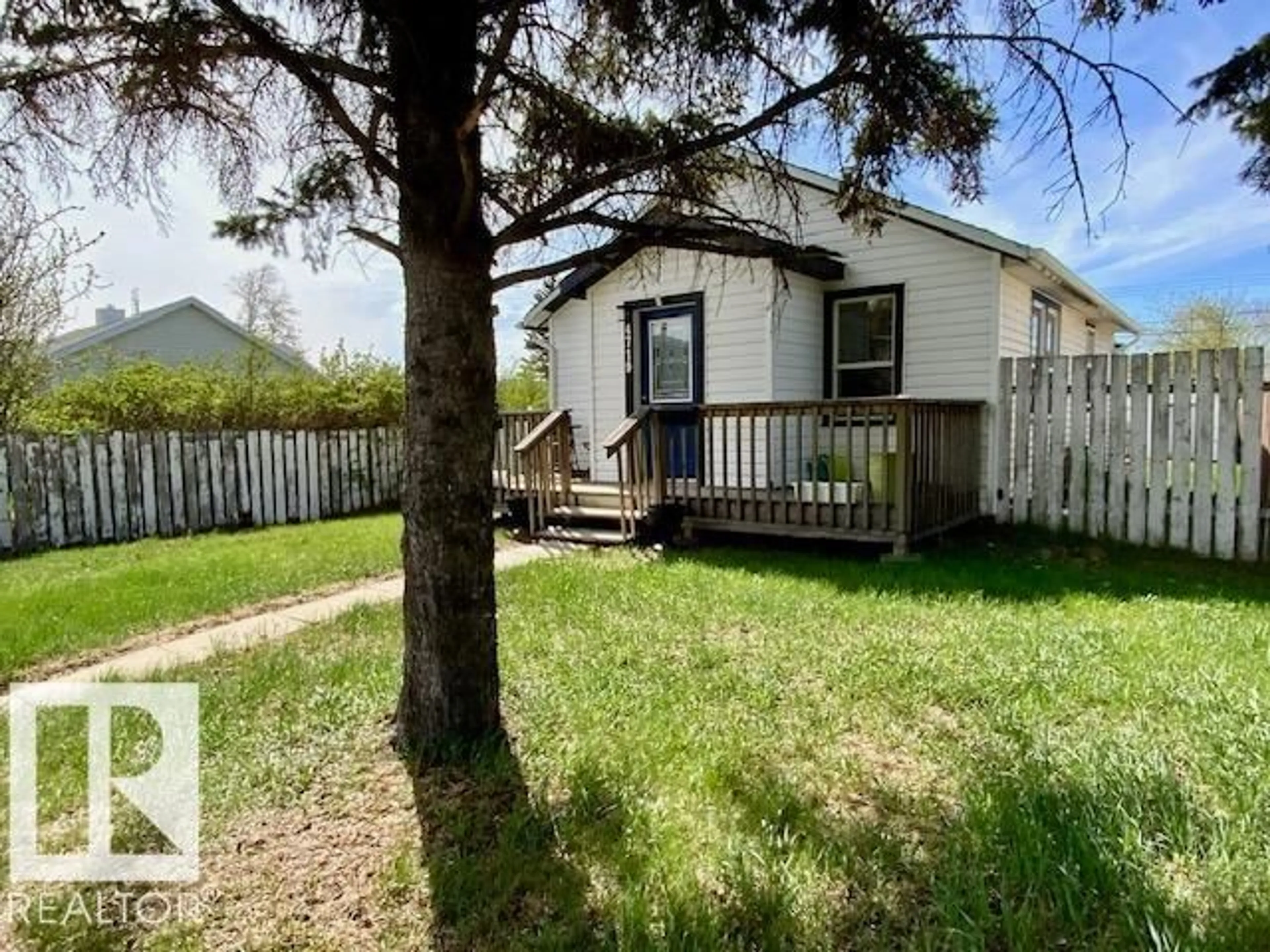 Unknown for 4719 57 AV, Wetaskiwin Alberta T9A1B4