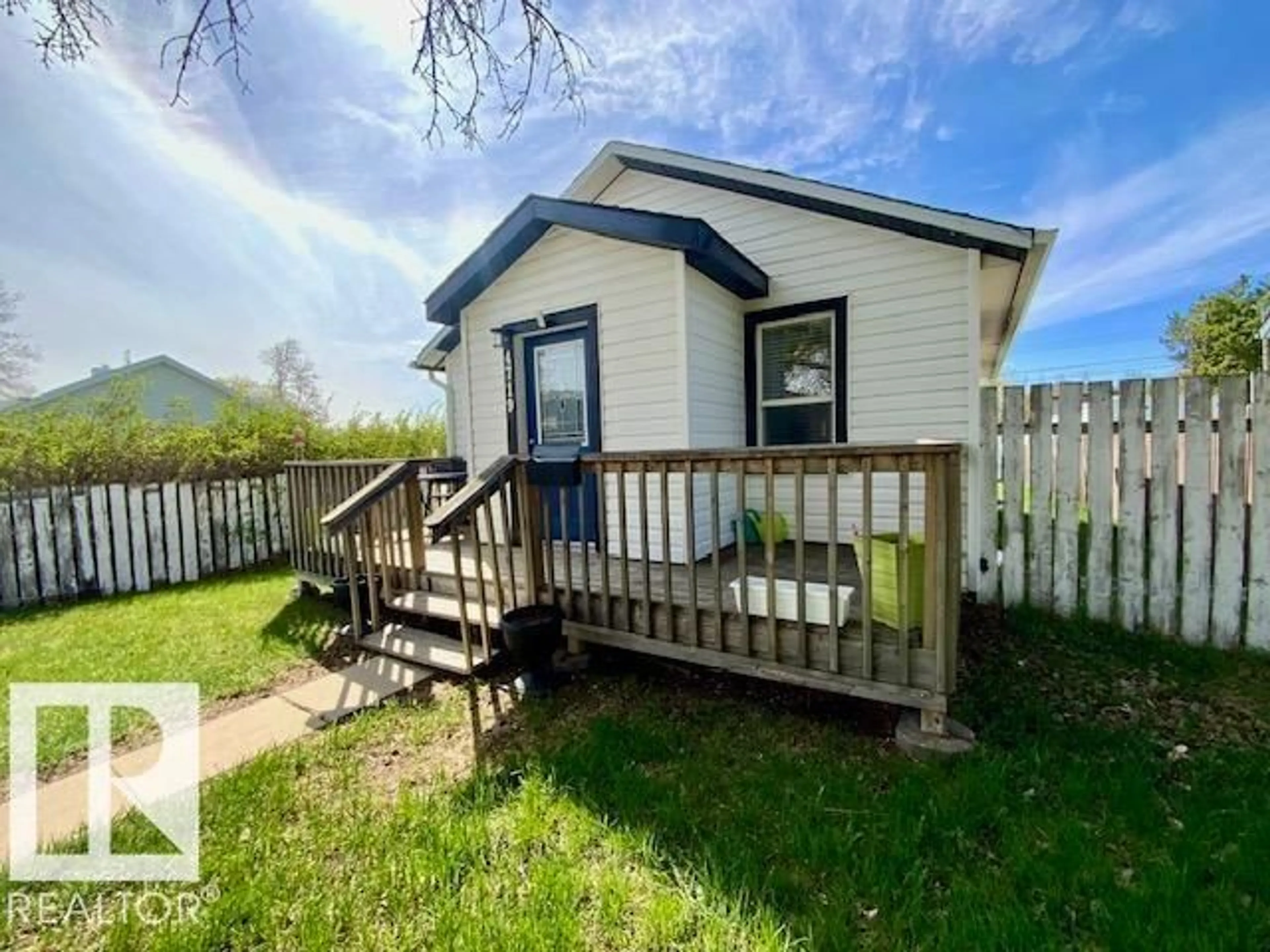 Unknown for 4719 57 AV, Wetaskiwin Alberta T9A1B4