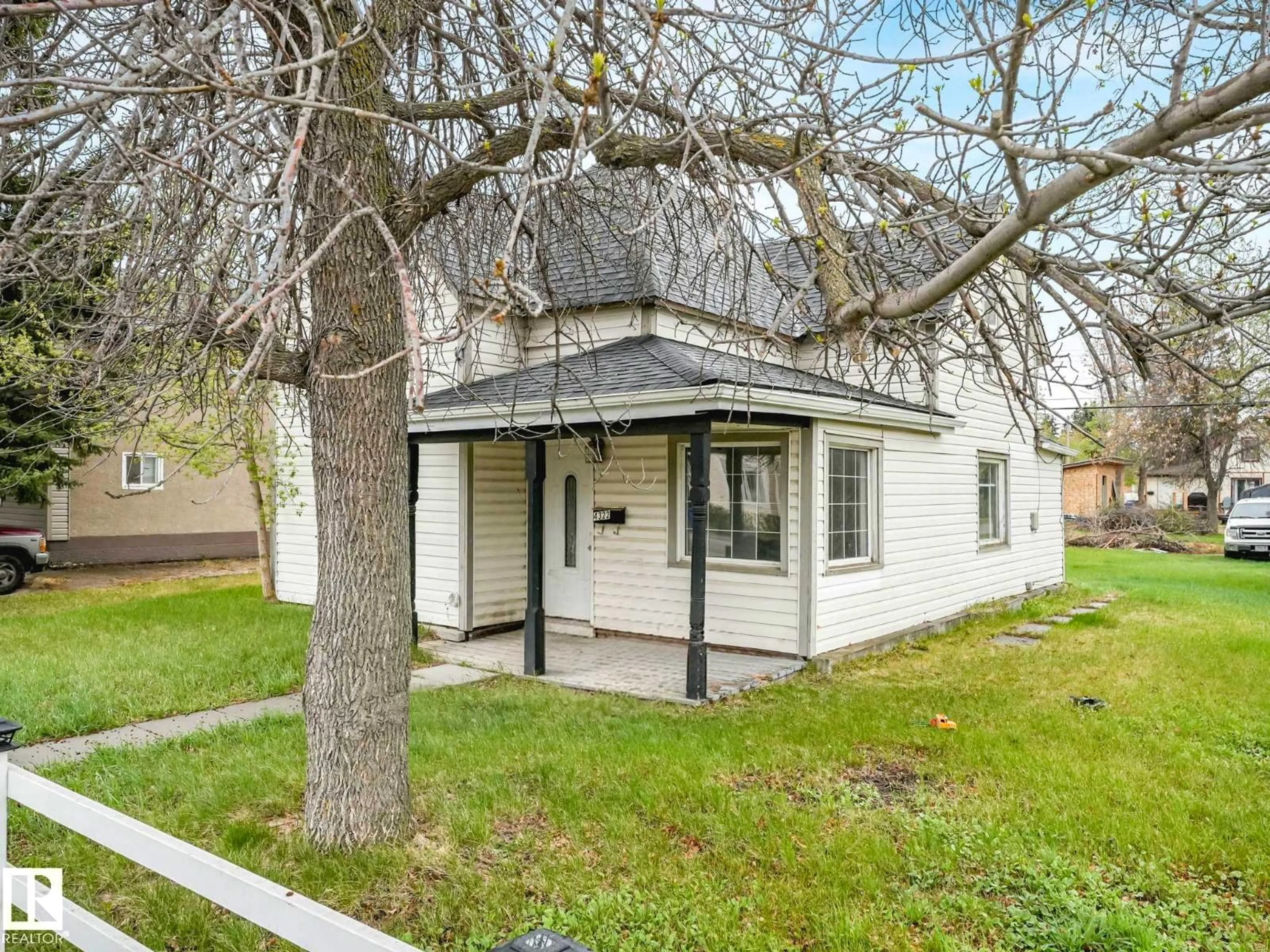 Unknown for 4322 53 ST, Wetaskiwin Alberta T9A1R1