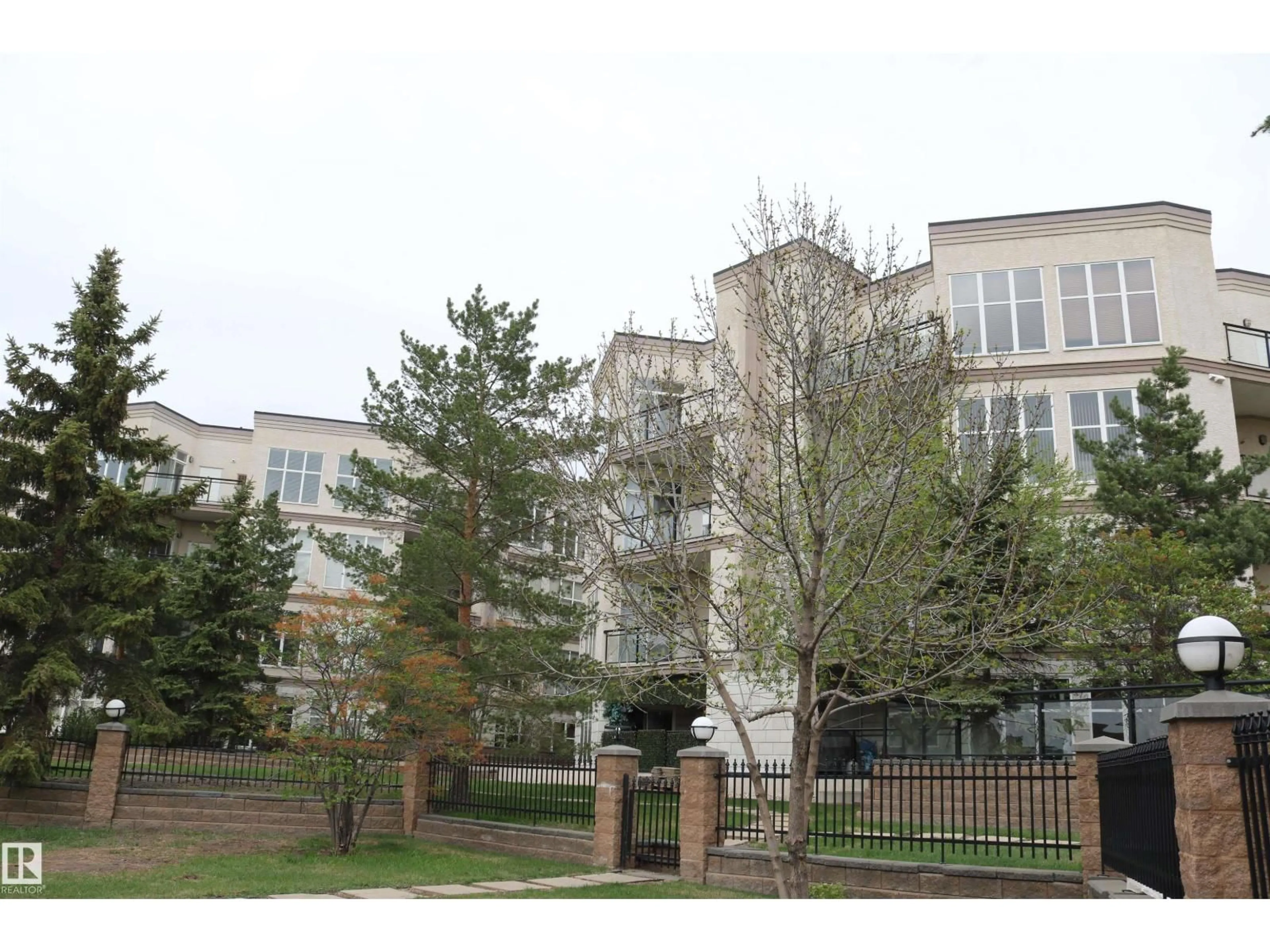 Unknown for 4827 - 449 104A ST NW, Edmonton Alberta T6H0R5