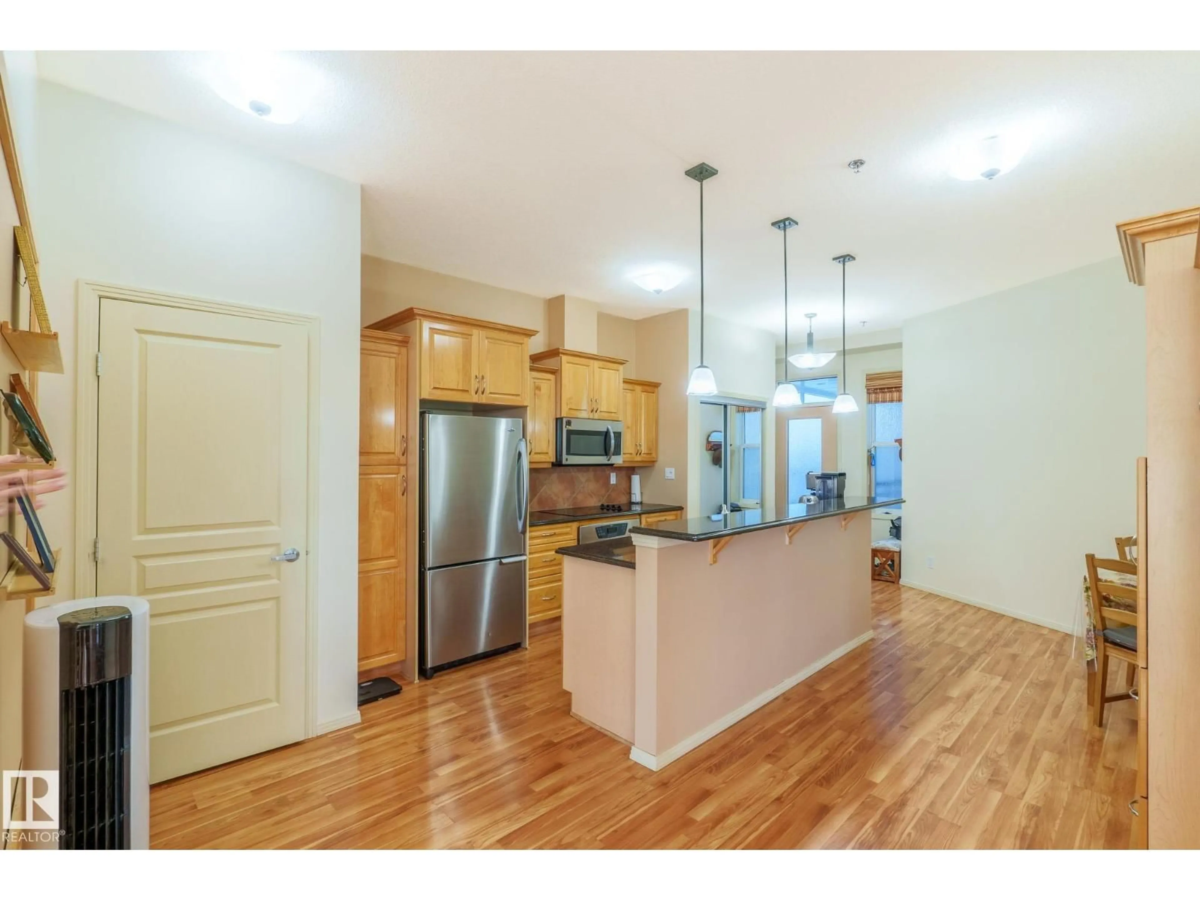 Unknown for 4827 - 449 104A ST NW, Edmonton Alberta T6H0R5