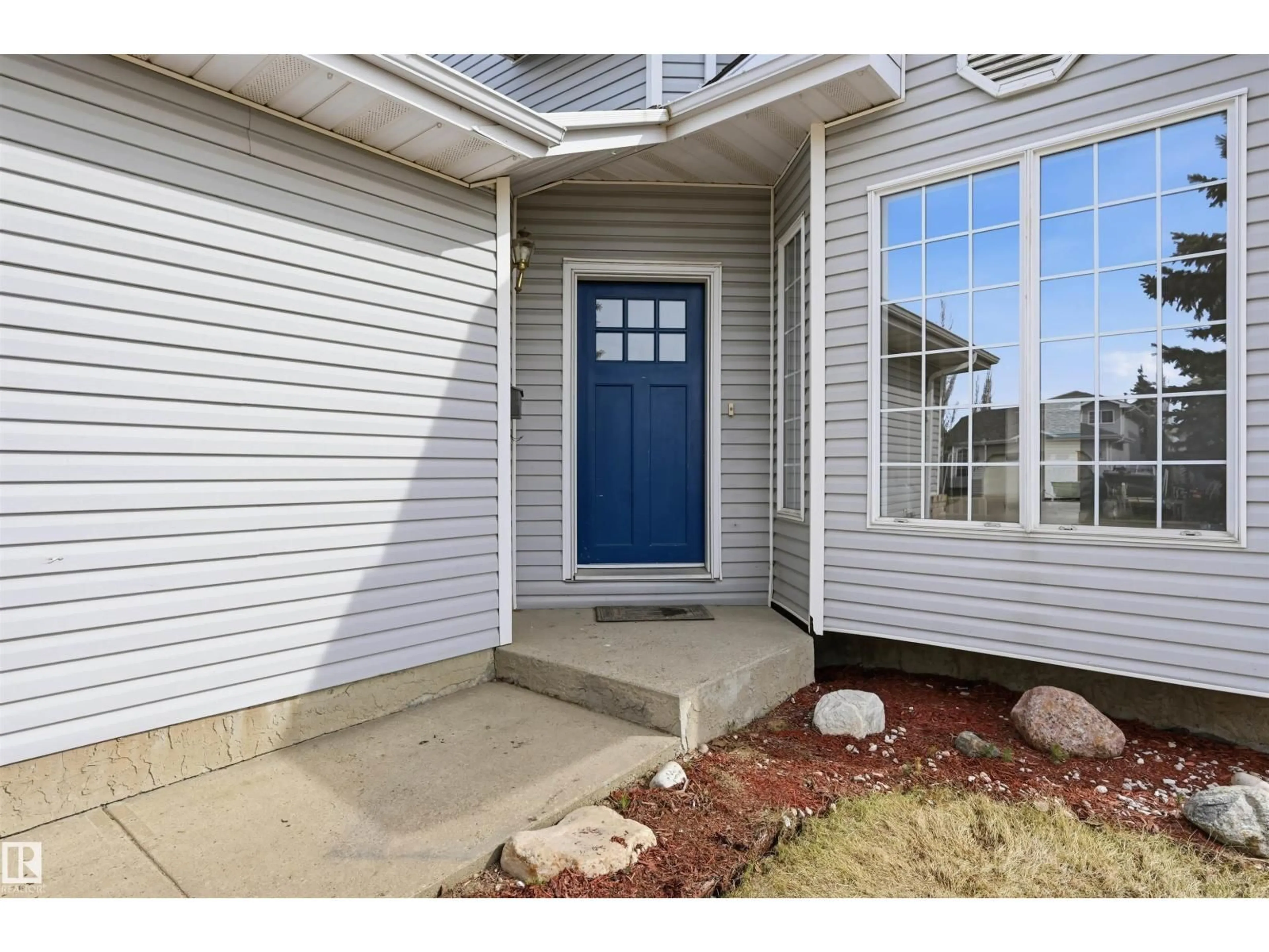 Unknown for 631 JENNER COVE CV, Edmonton Alberta T6L6S1