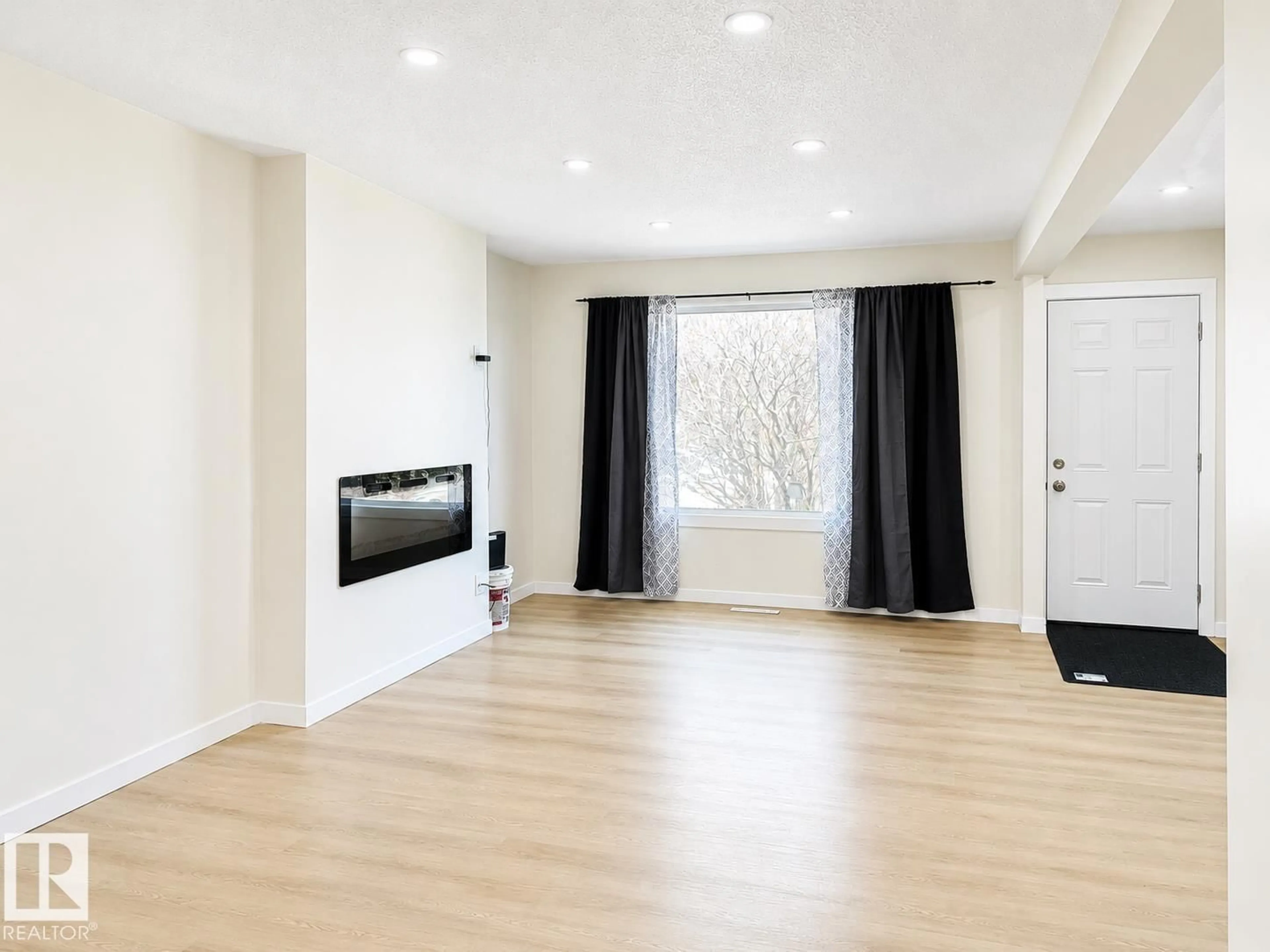 Unknown for 11519 137 AV, Edmonton Alberta T5E1Z5