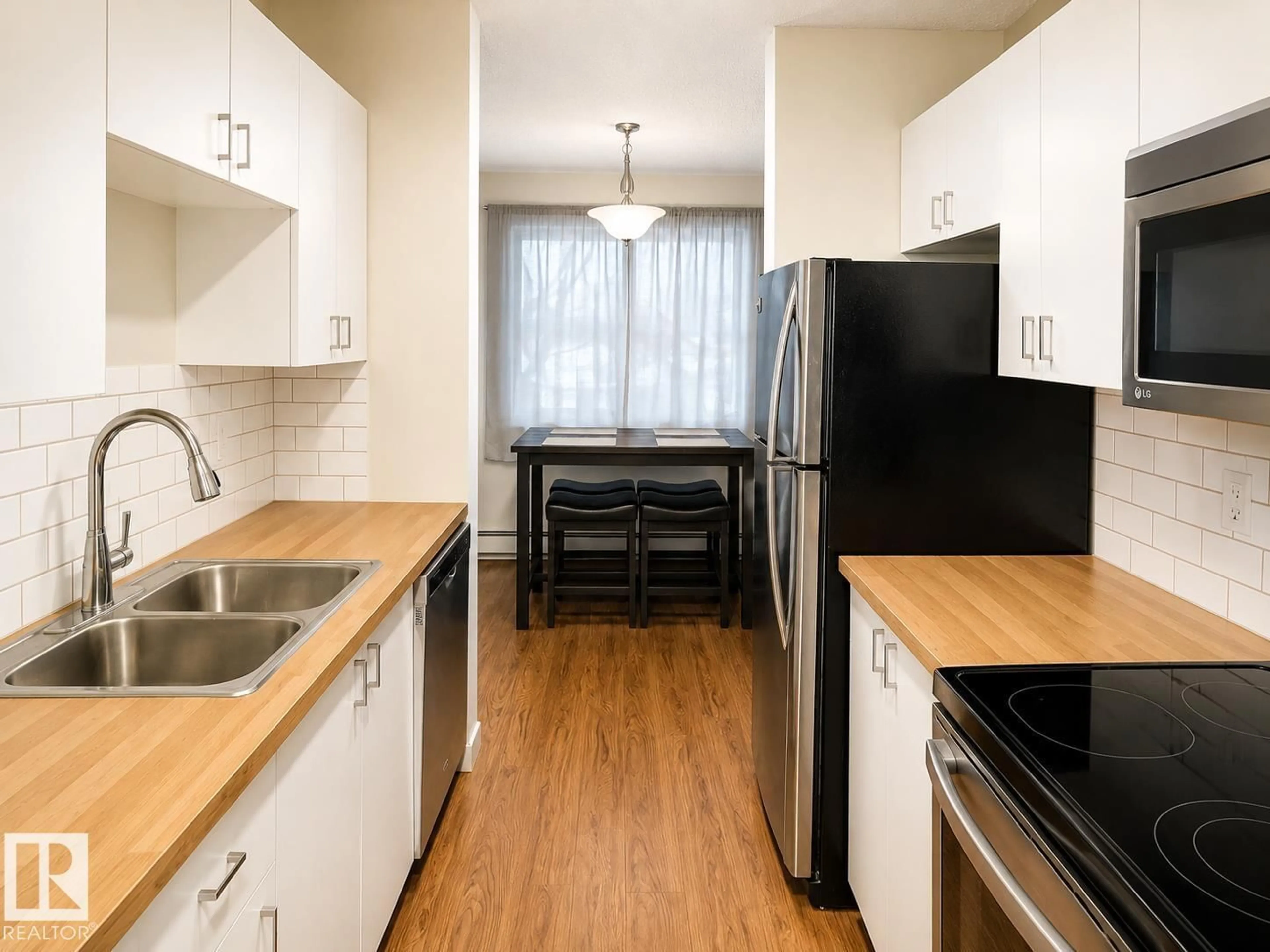 Unknown for 10 - 11108 108 AV, Edmonton Alberta T5H3Z3