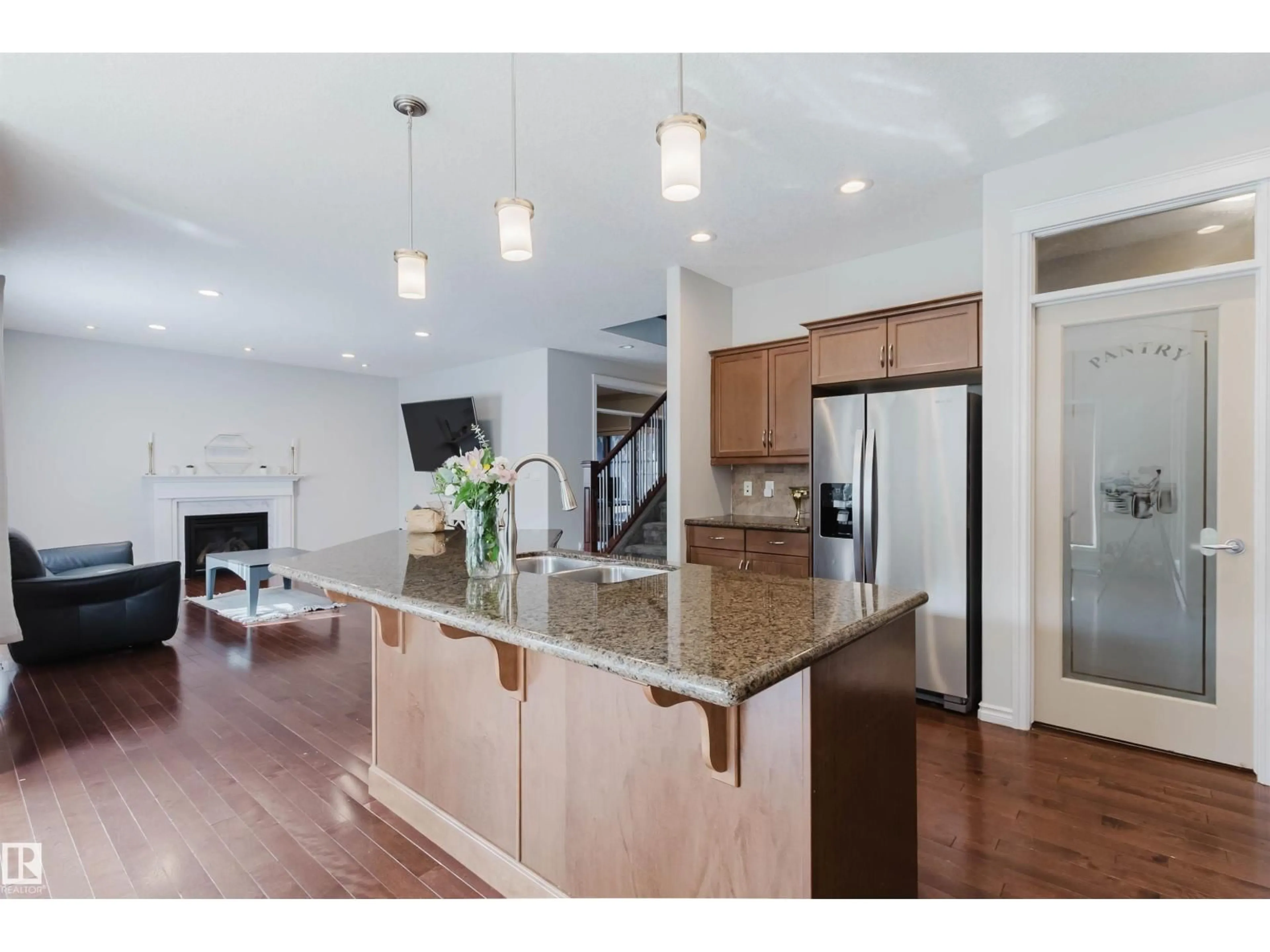 Unknown for NW - 5623 206 ST, Edmonton Alberta T6M0B6