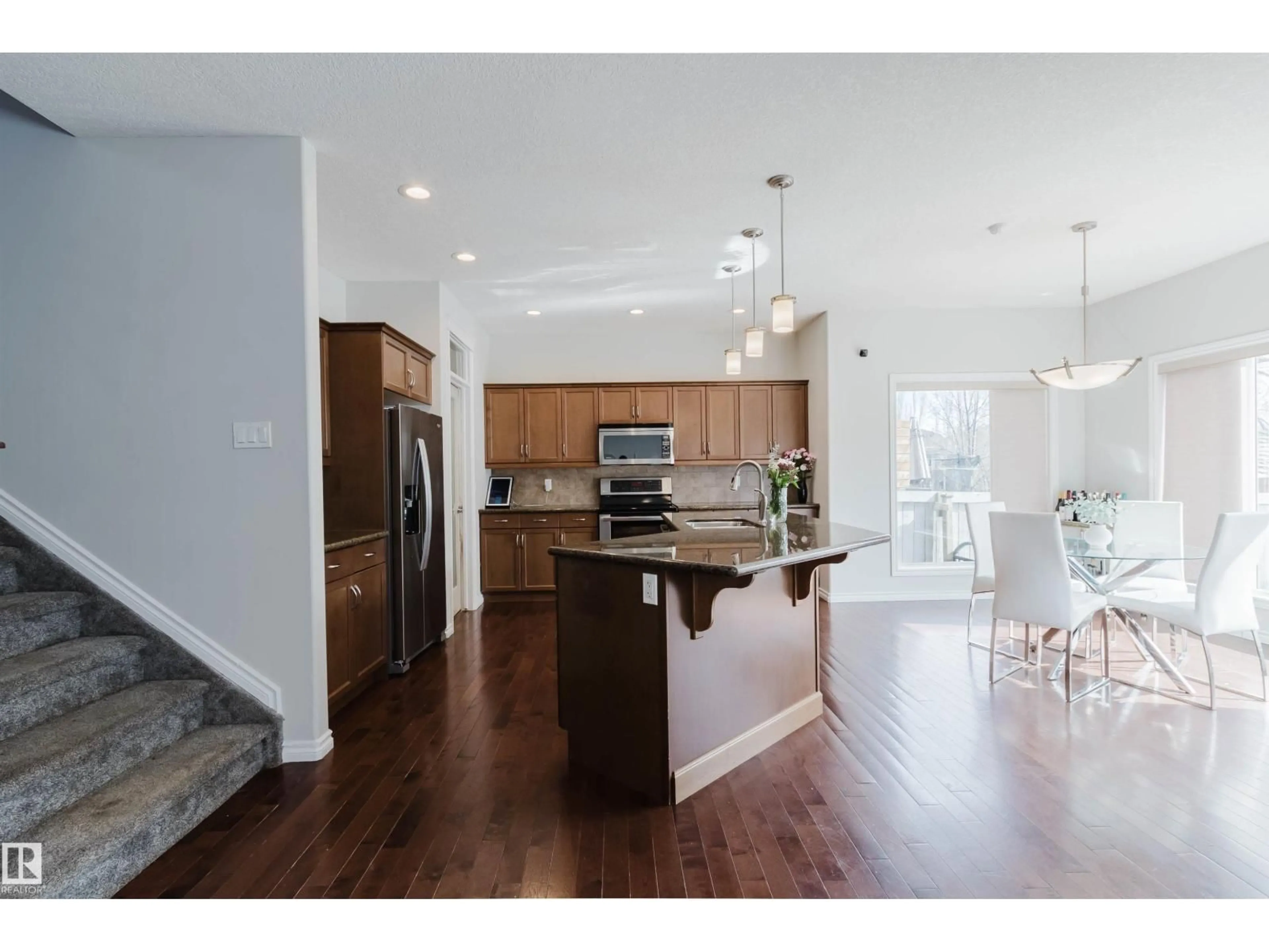 Unknown for NW - 5623 206 ST, Edmonton Alberta T6M0B6