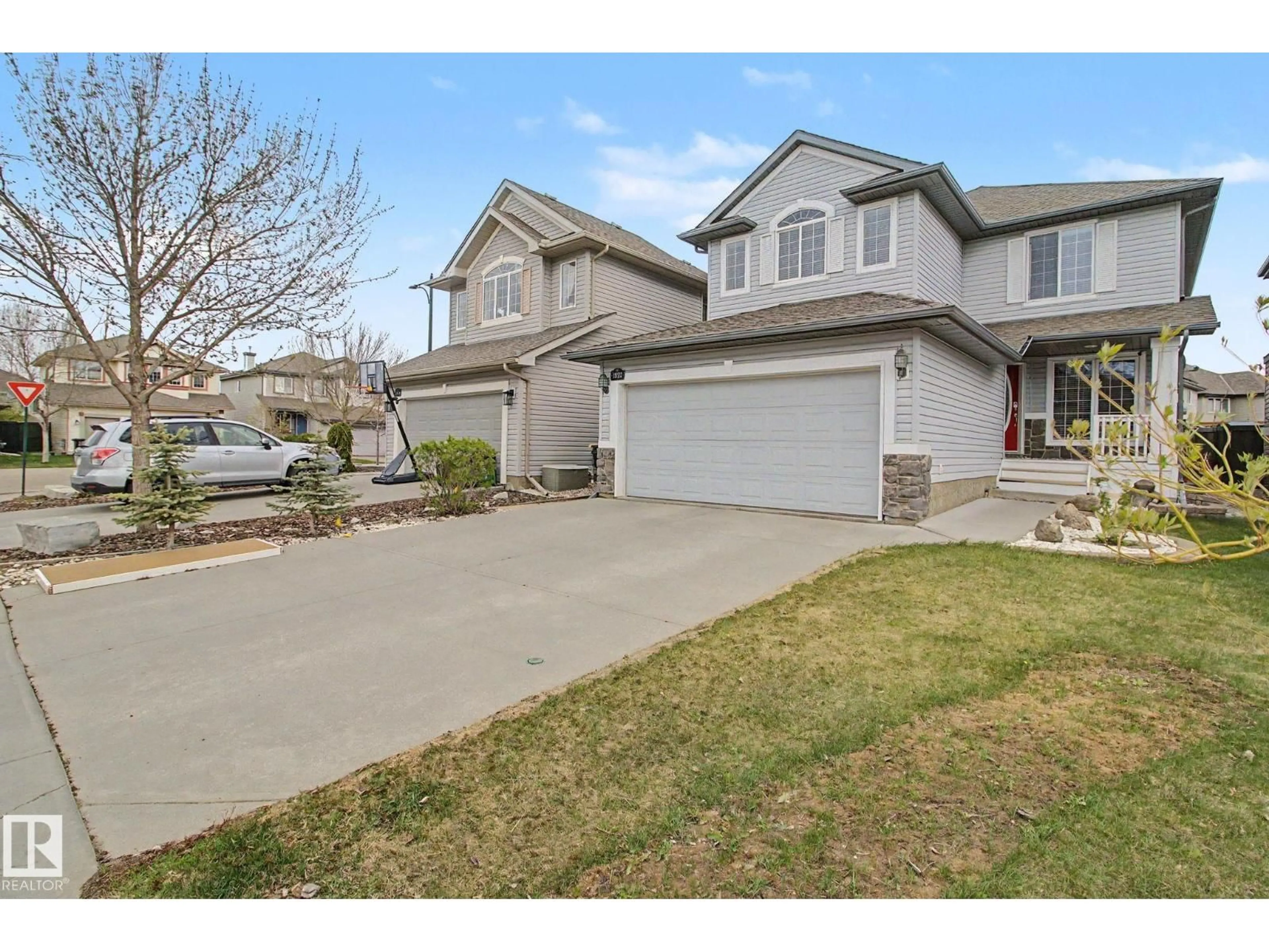 Unknown for 1922 ROBERTSON CR, Edmonton Alberta T6W1N8