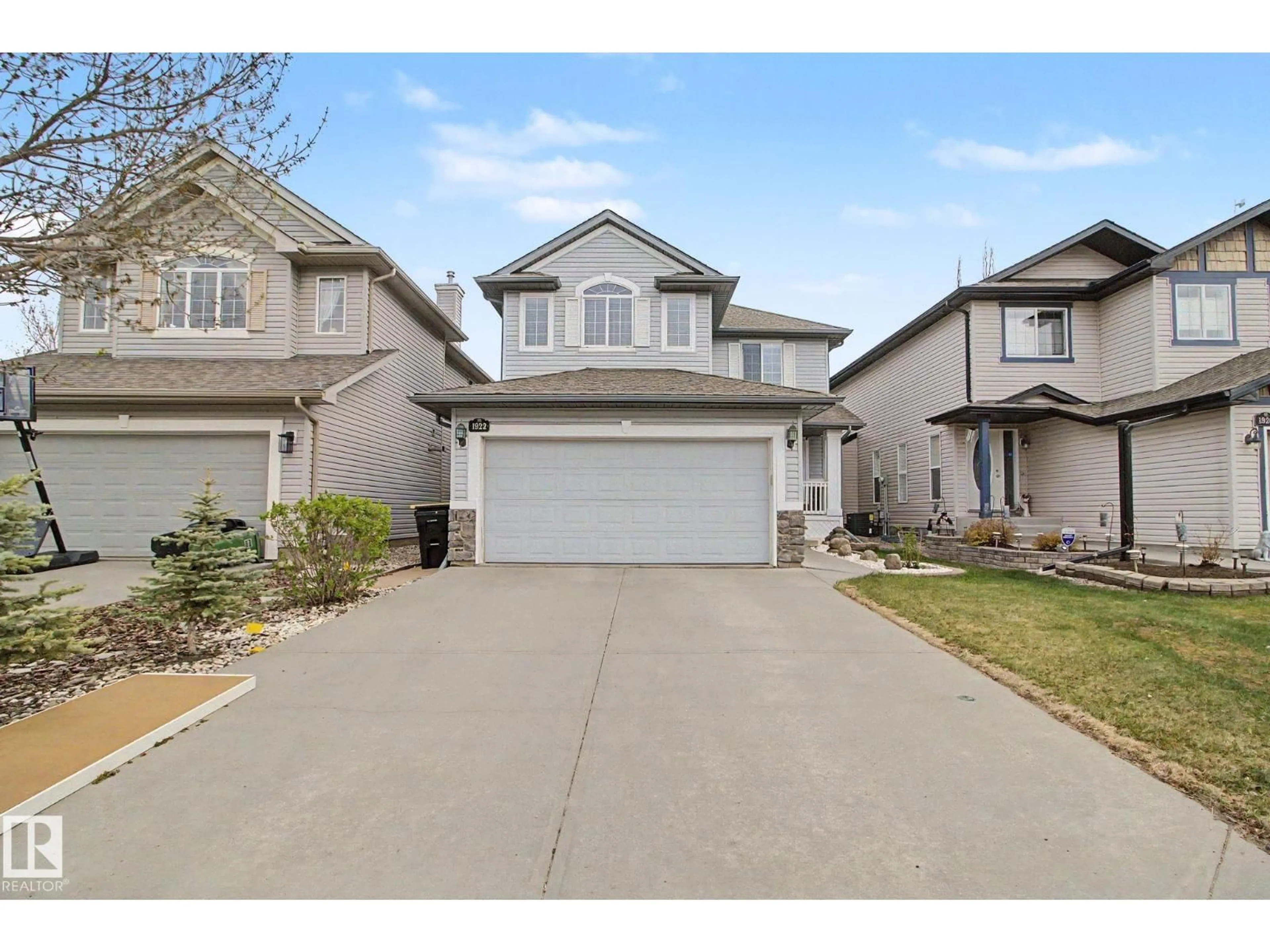 Unknown for 1922 ROBERTSON CR, Edmonton Alberta T6W1N8