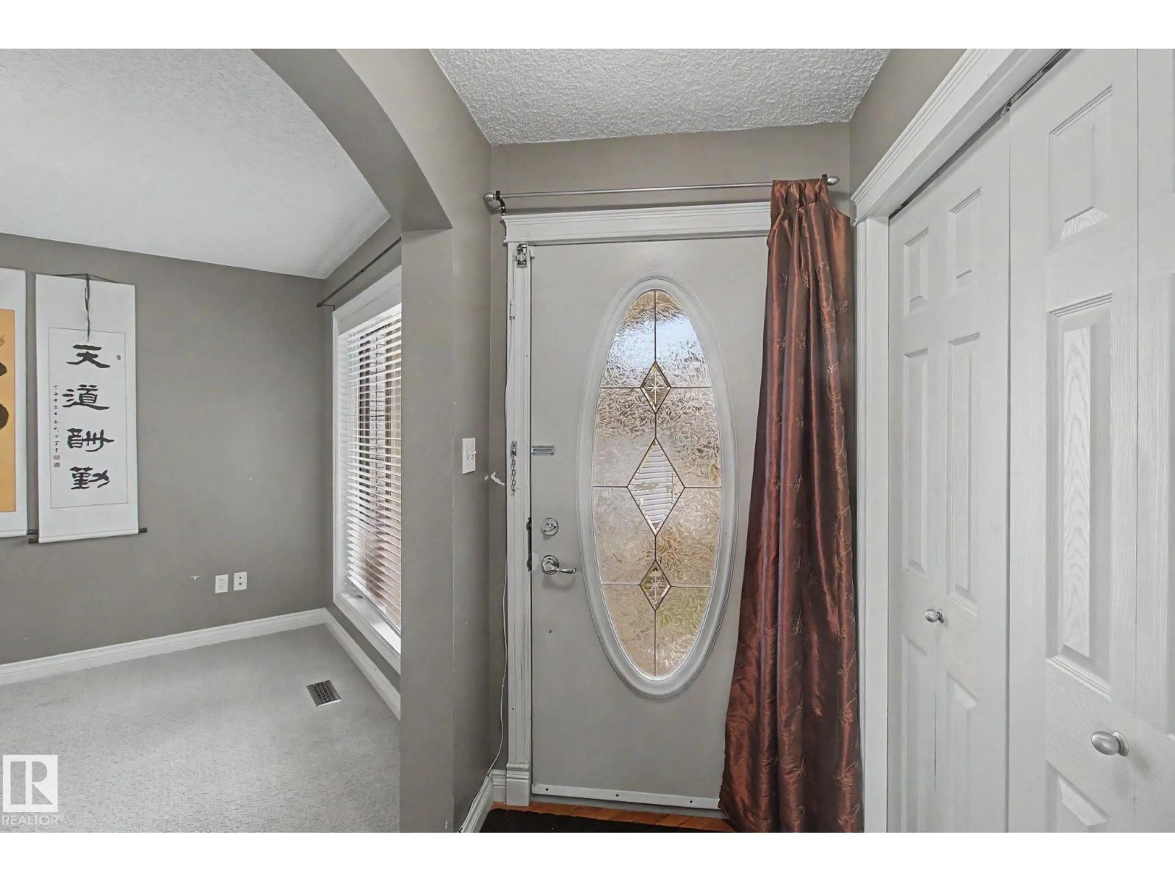 Unknown for 1922 ROBERTSON CR, Edmonton Alberta T6W1N8