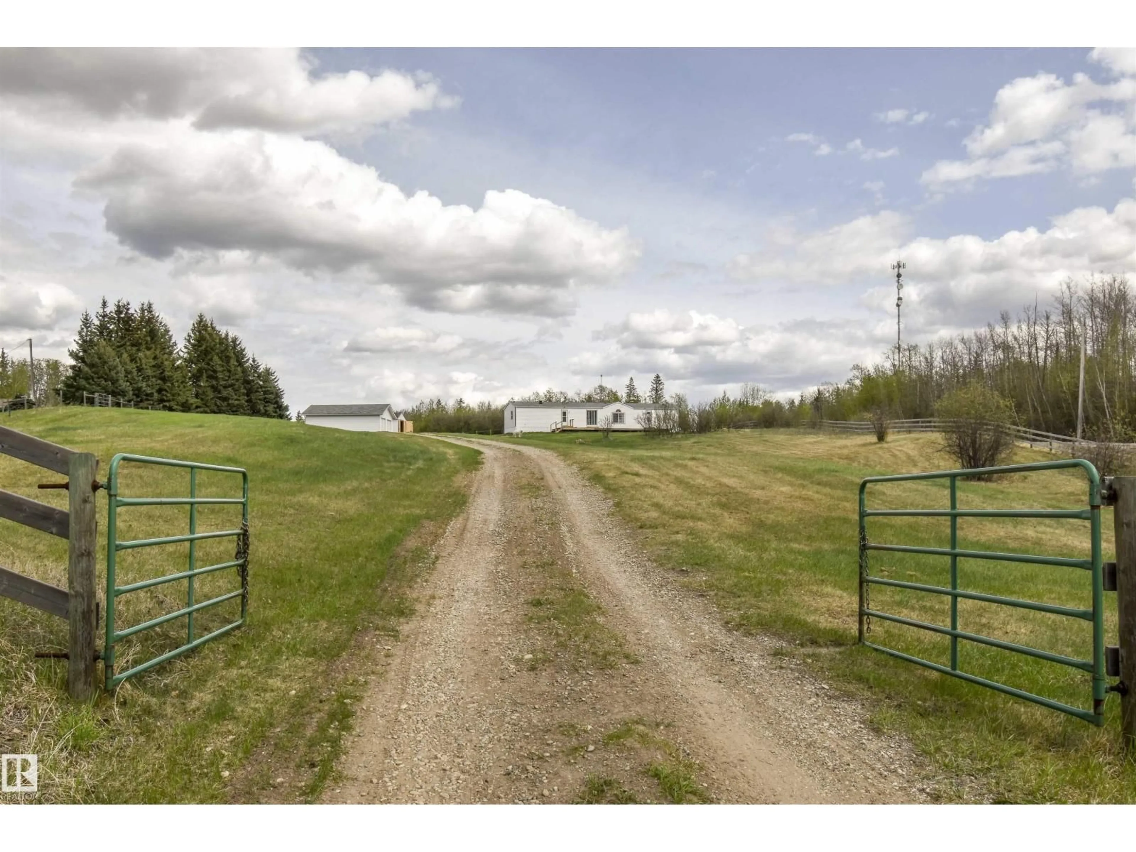 Unknown for 40 - 2320 TWP RD 540, Rural Lac Ste. Anne County Alberta T0E1V0