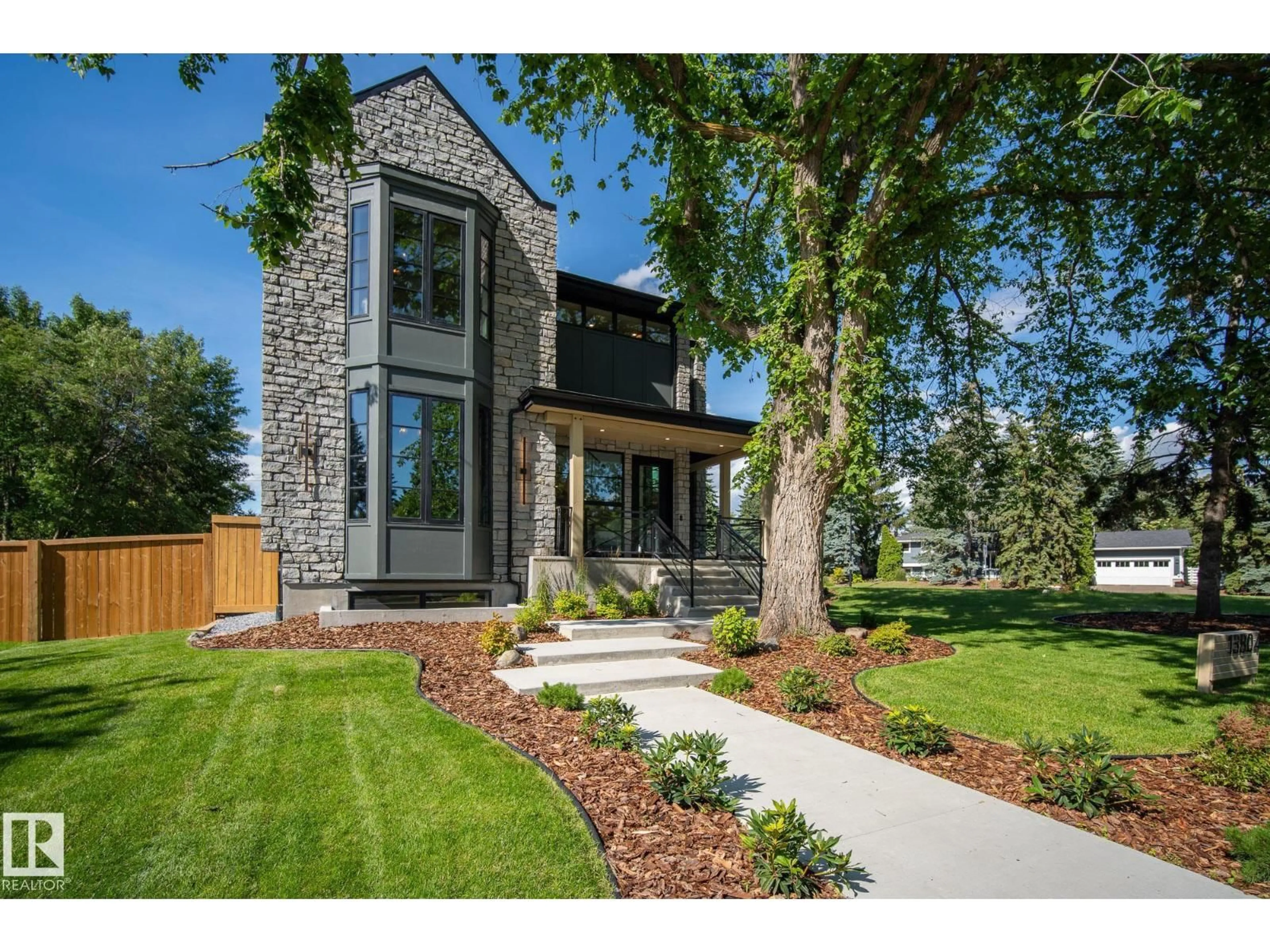 Unknown for 13804 85 AV, Edmonton Alberta T5R3Y7