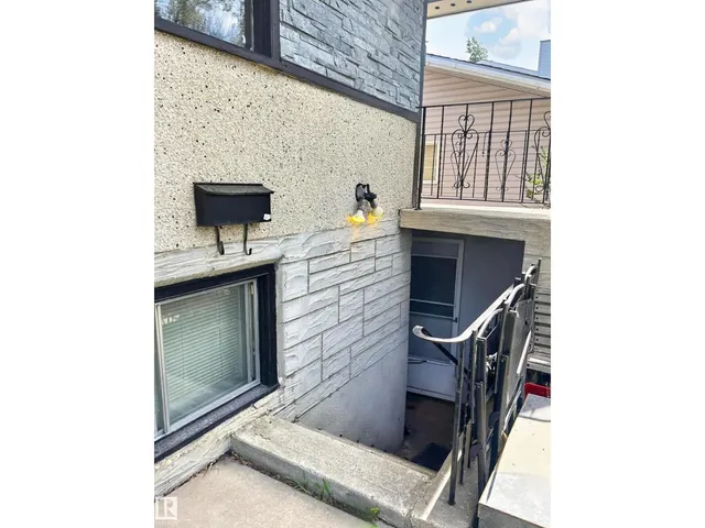 NW - 11043 / 11045 131 ST, Edmonton 5
