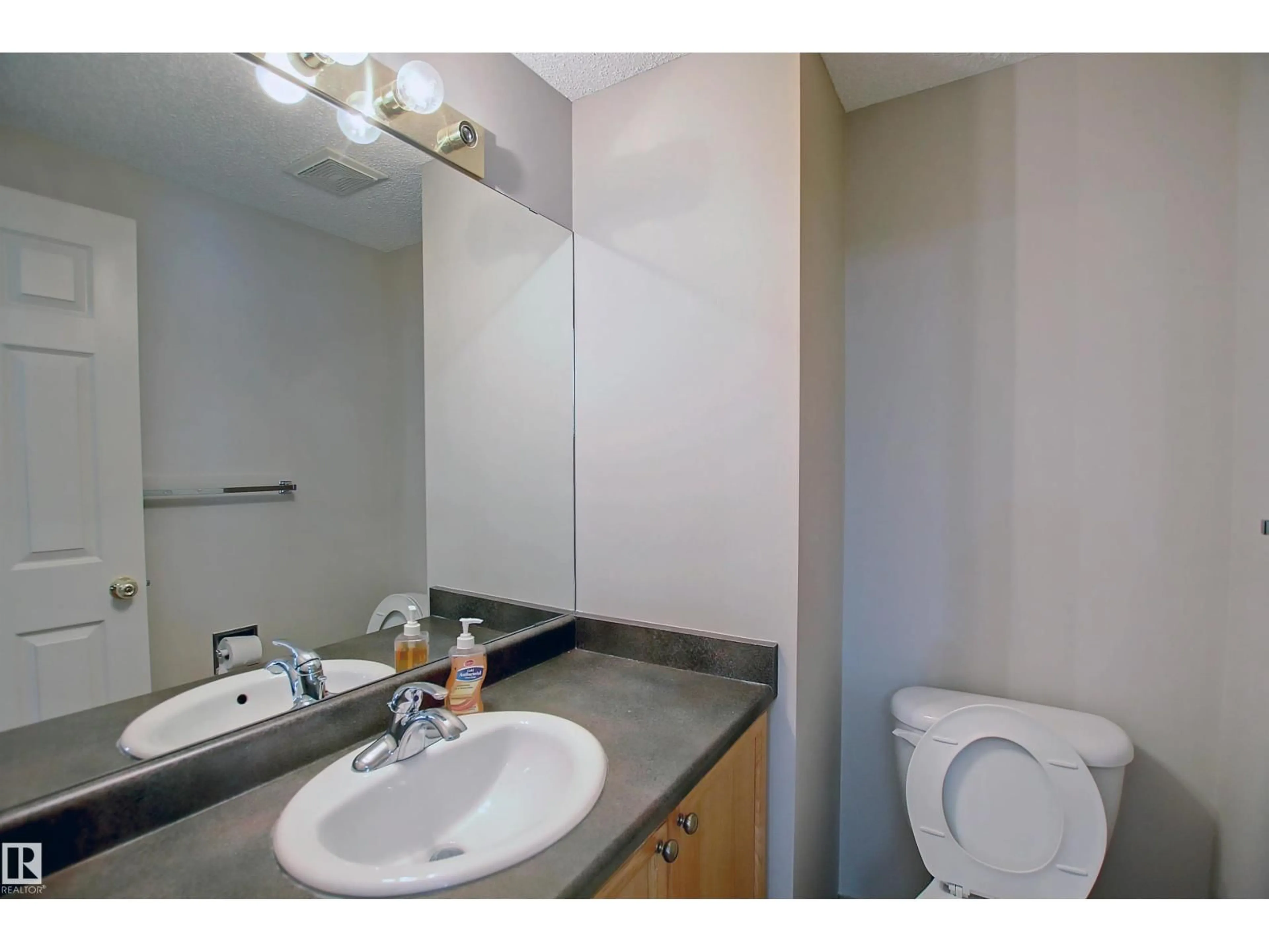 Unknown for 8129 7 AV, Edmonton Alberta T6X1L9