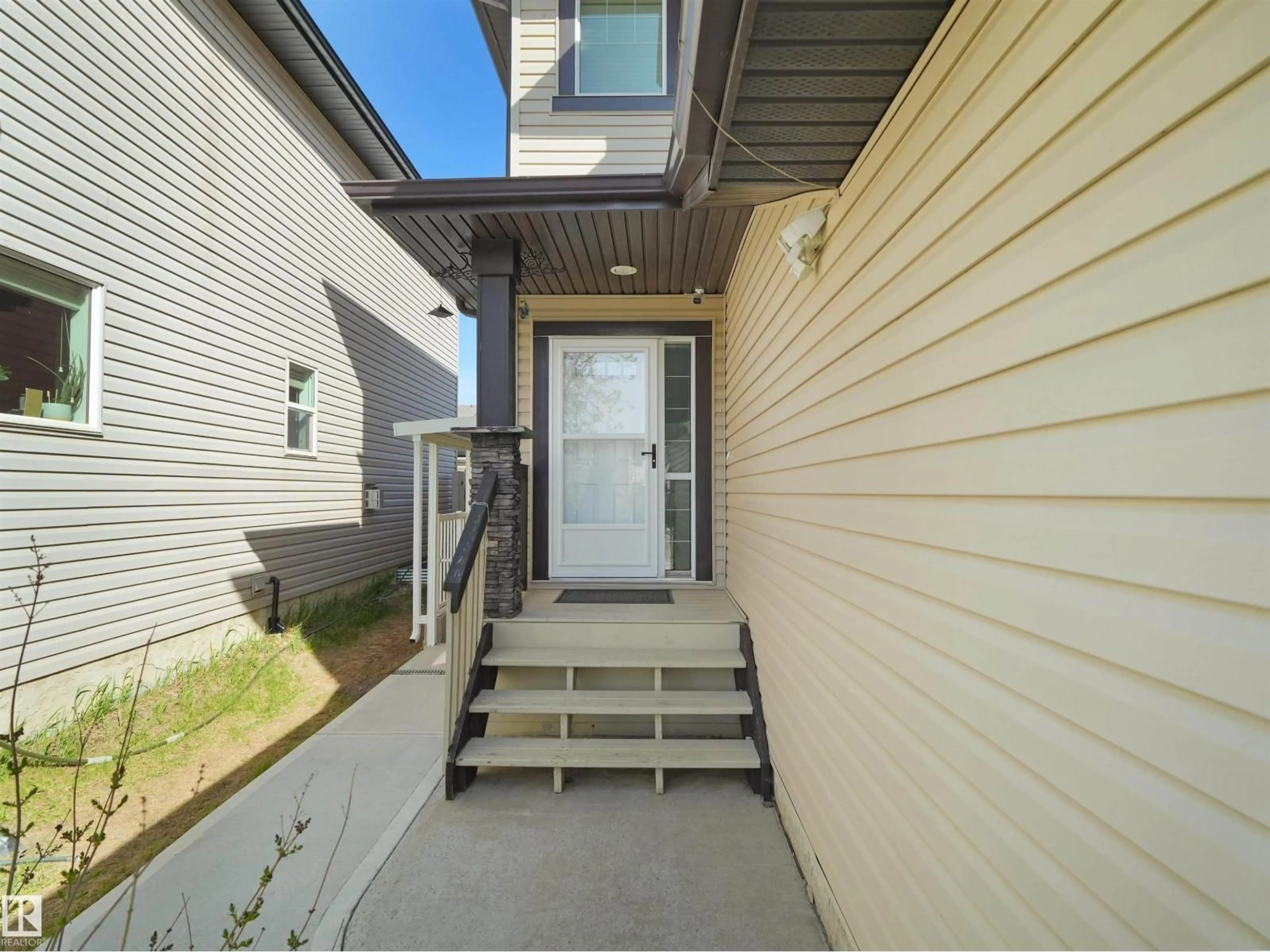 Unknown for 2017 32A ST, Edmonton Alberta T6T0L6